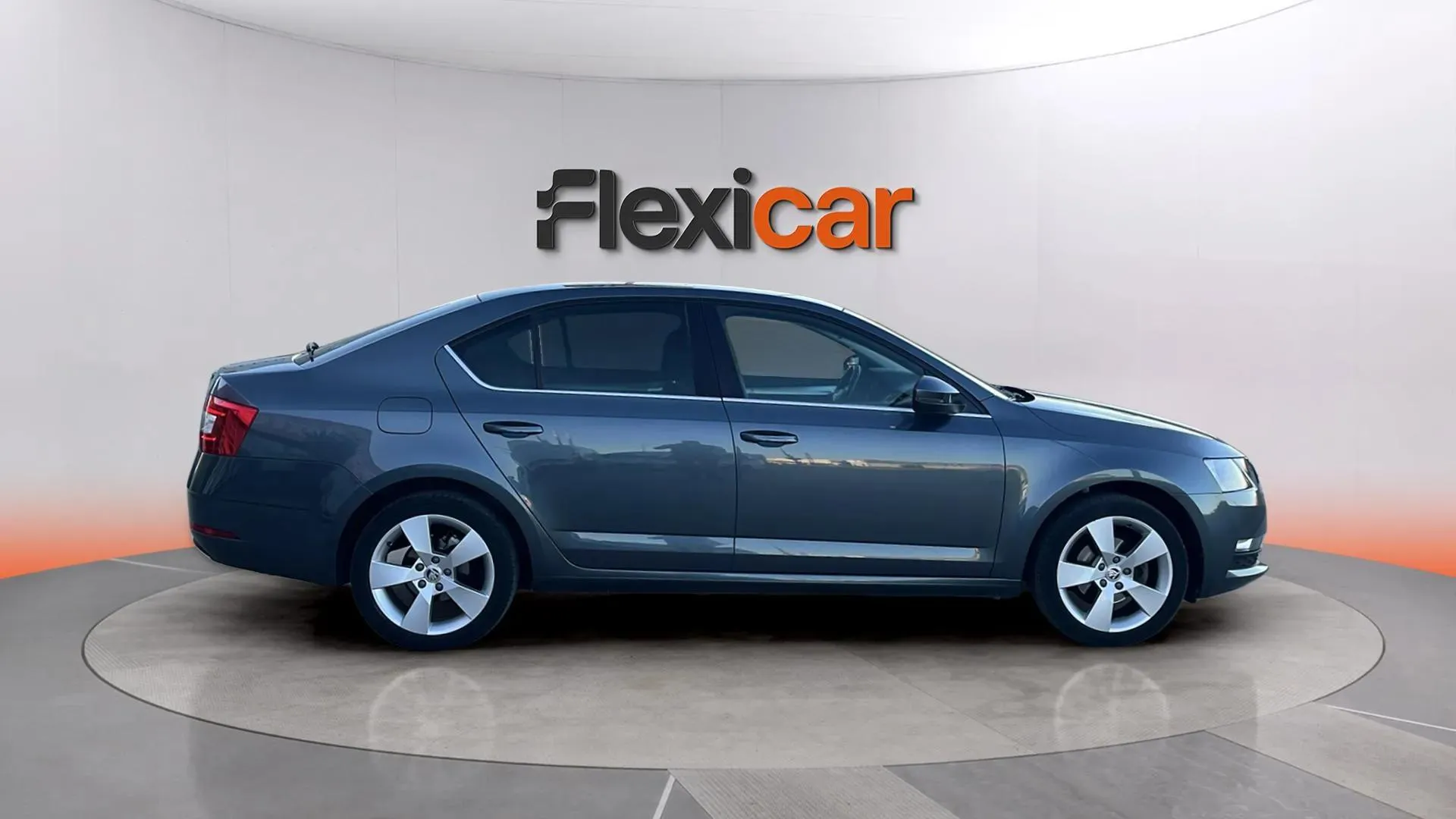 Škoda Octavia 1.6 TDI Style - foto 8