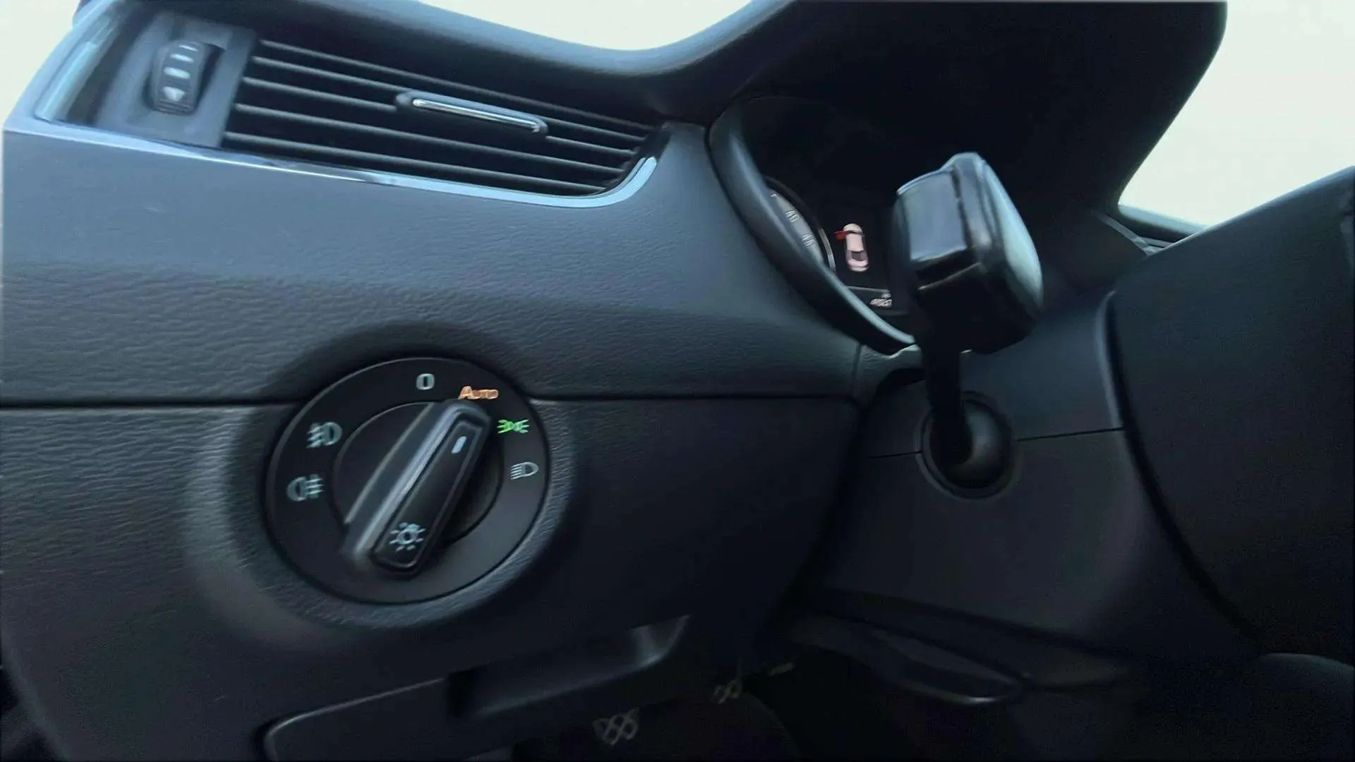 Škoda Octavia 1.6 TDI Style - foto 18