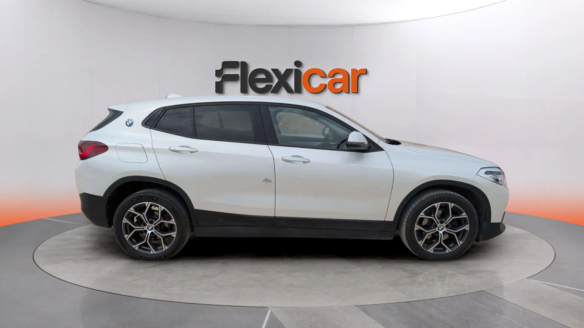 BMW X2 sDrive18i - foto 8