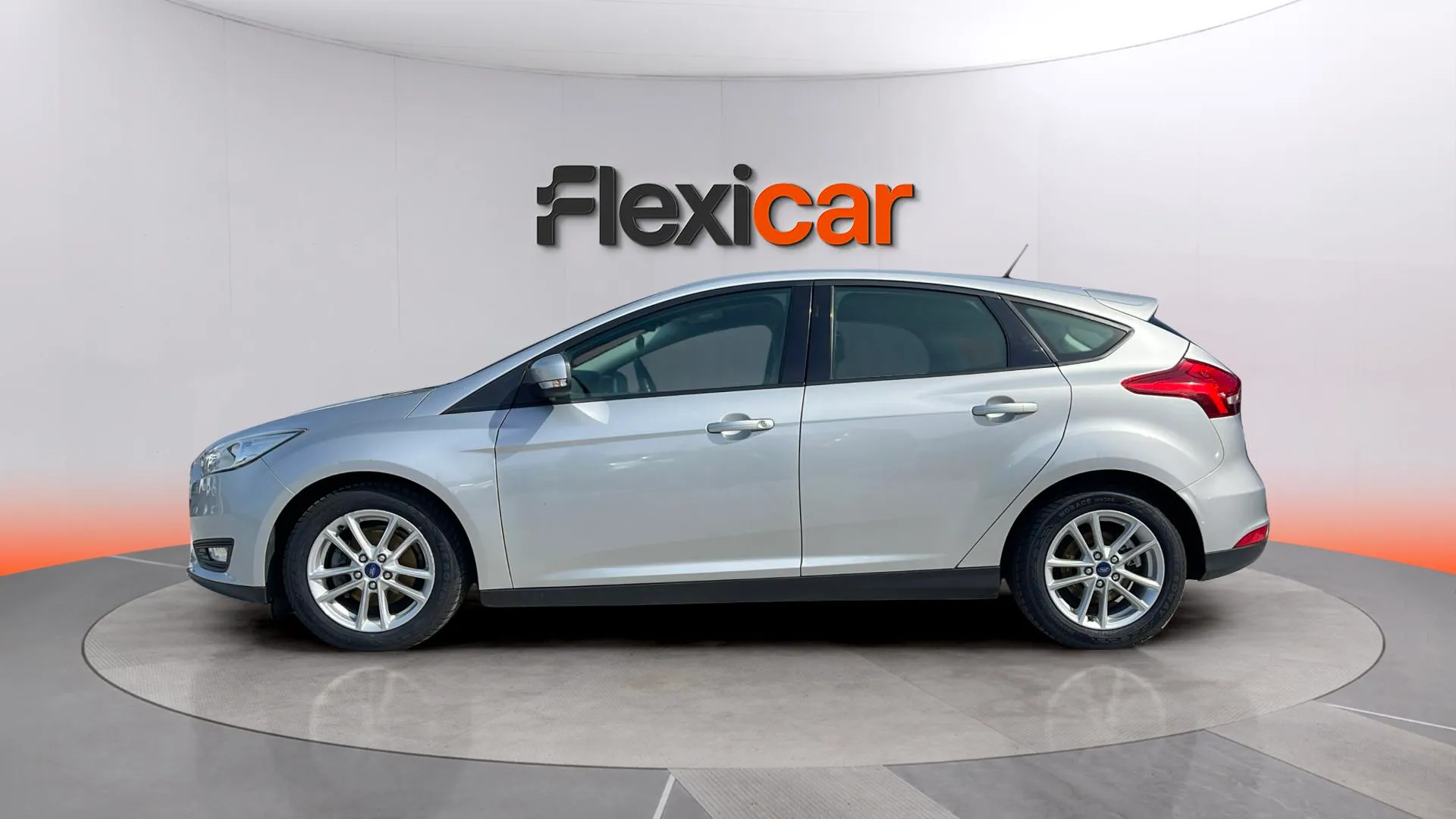 Ford Focus 1.0 EcoBoost ST-Line - foto 4