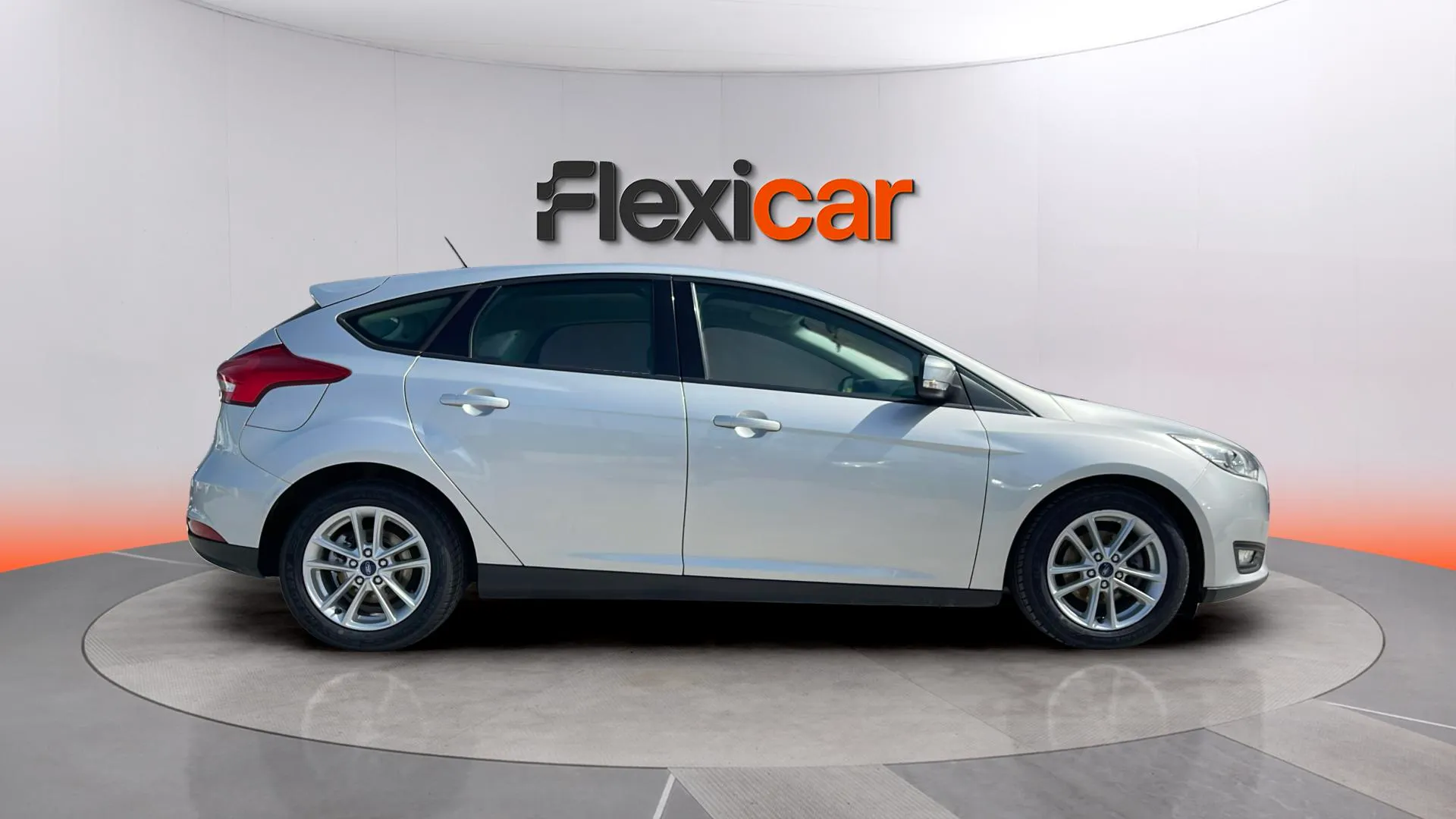 Ford Focus 1.0 EcoBoost ST-Line - foto 5