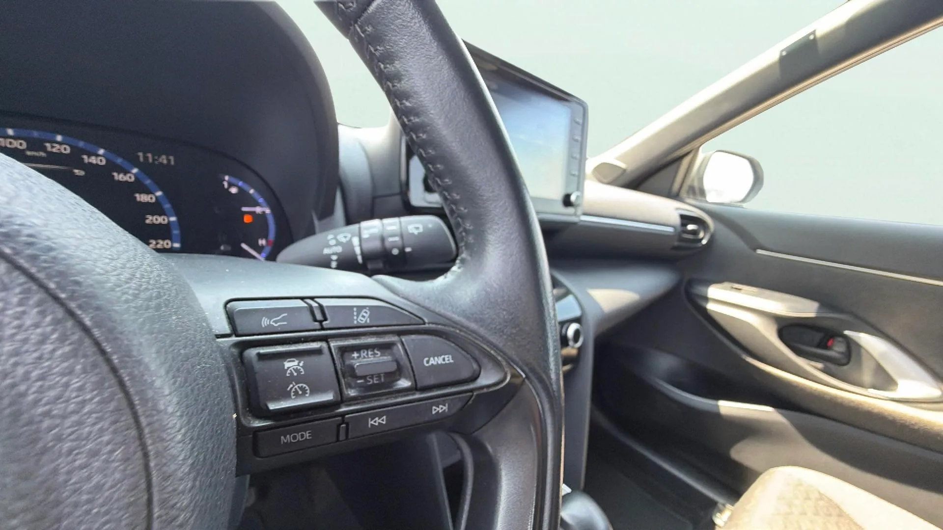 Toyota Yaris Cross 1.5 120H Active Tech - foto 18