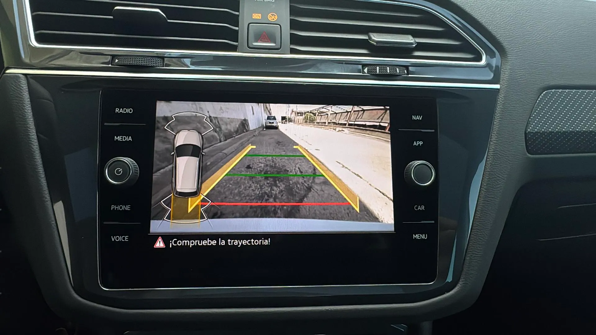 Volkswagen Tiguan R-Line 2.0 TDI DSG - foto 22