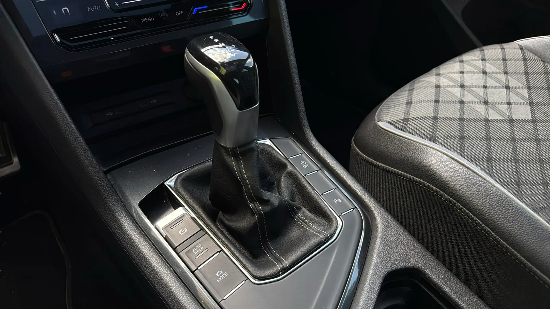 Volkswagen Tiguan R-Line 2.0 TDI DSG - foto 23