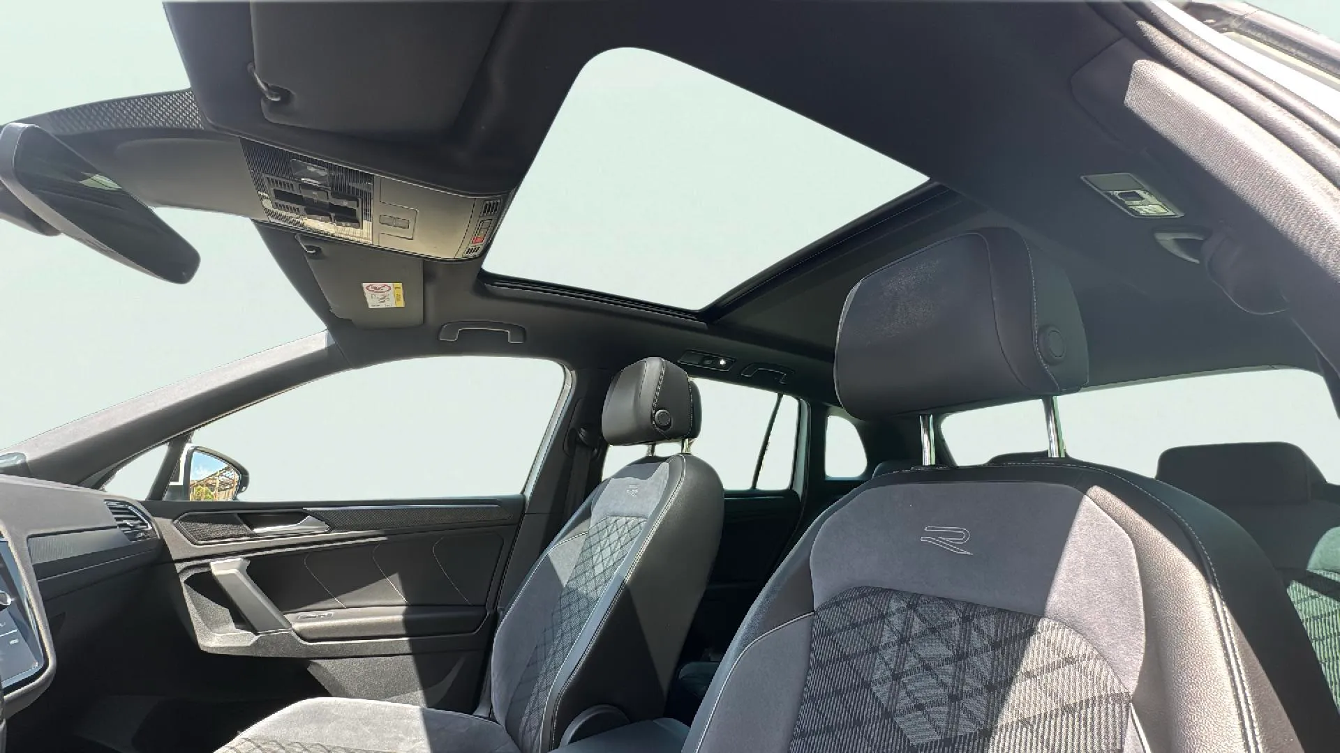 Volkswagen Tiguan R-Line 2.0 TDI DSG - foto 16