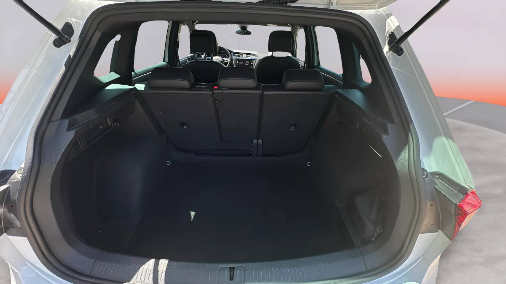 Volkswagen Tiguan R-Line 2.0 TDI DSG - foto 6