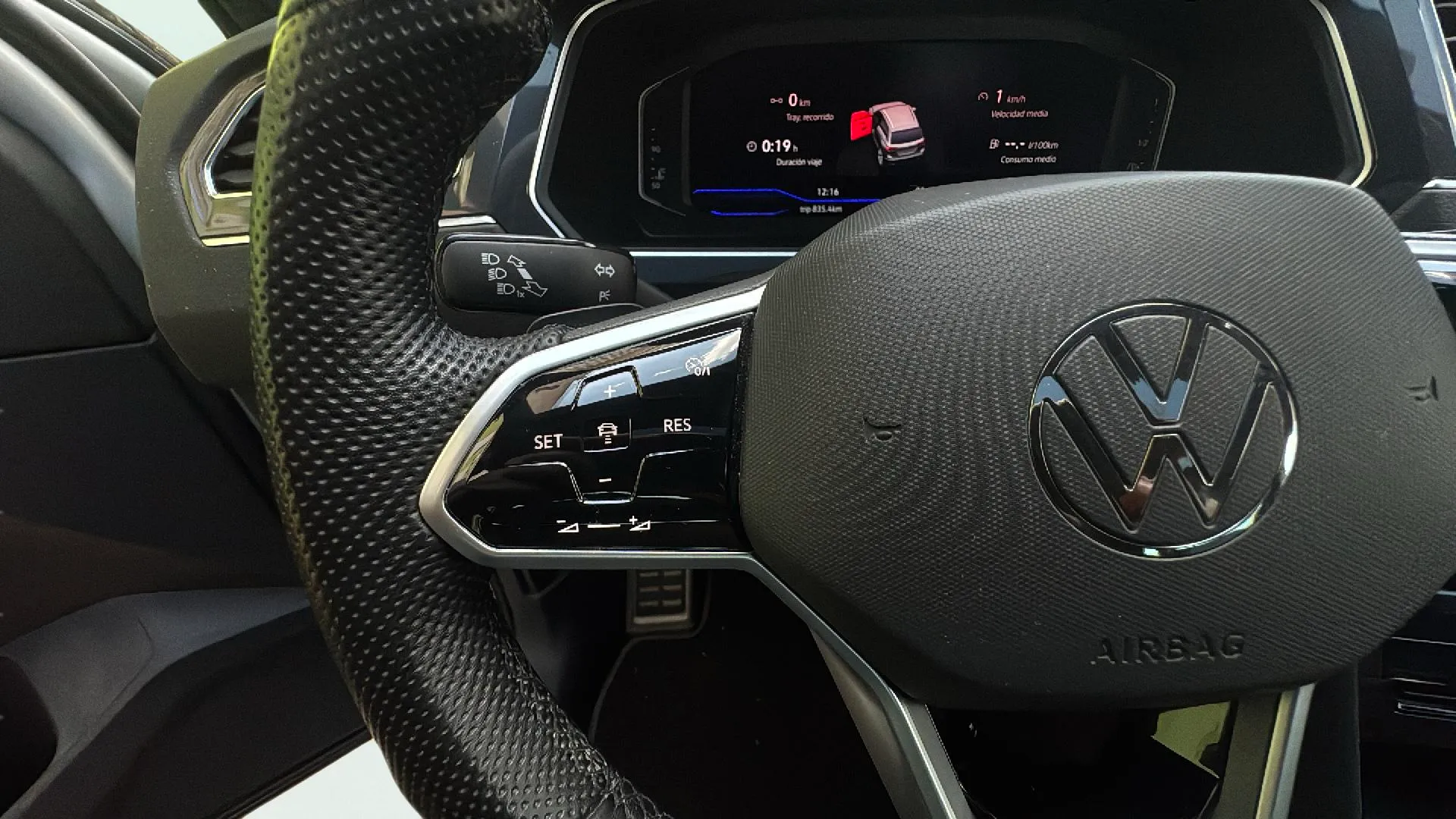 Volkswagen Tiguan R-Line 2.0 TDI DSG - foto 17