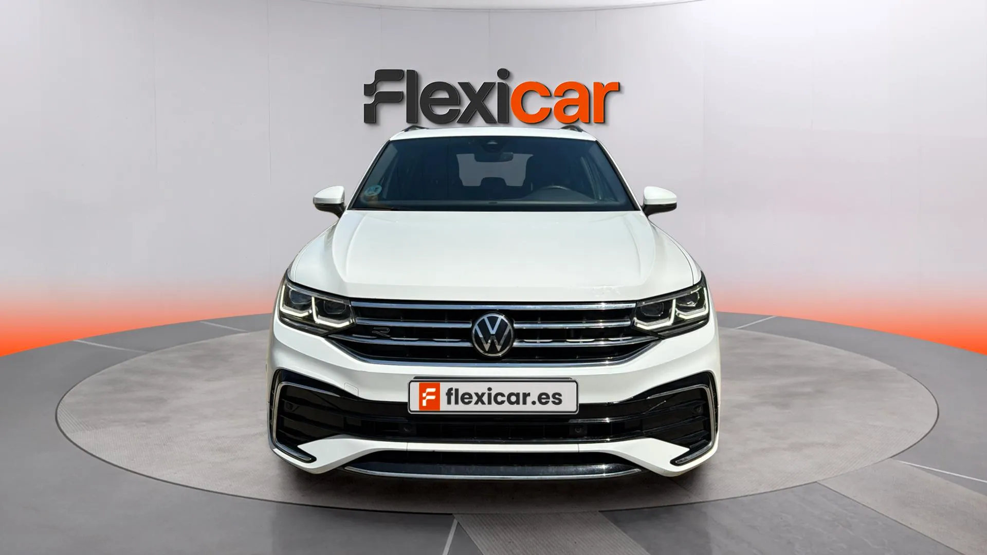 Volkswagen Tiguan R-Line 2.0 TDI DSG - foto 2