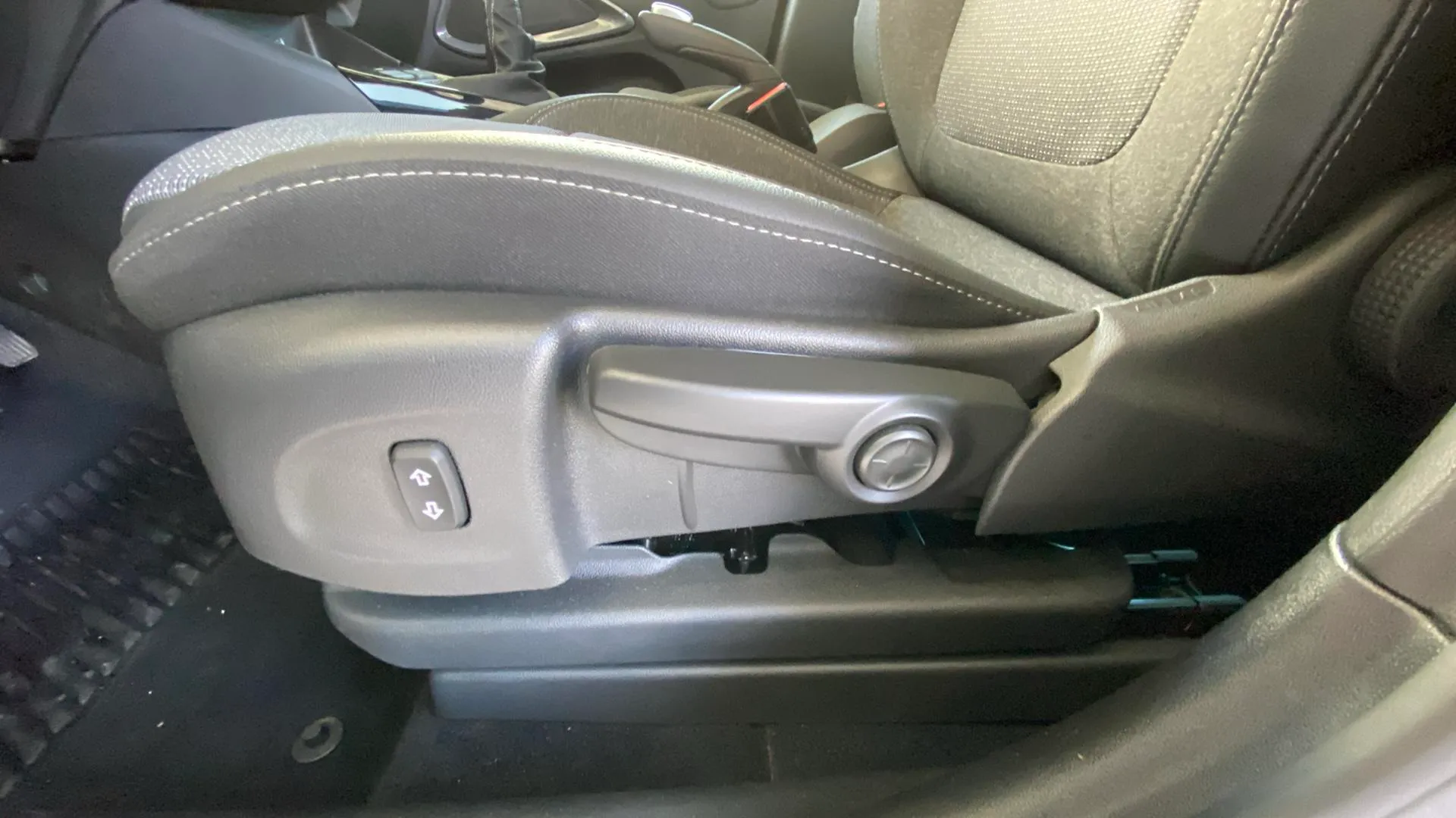Opel Crossland 1.2 Elegance - foto 12
