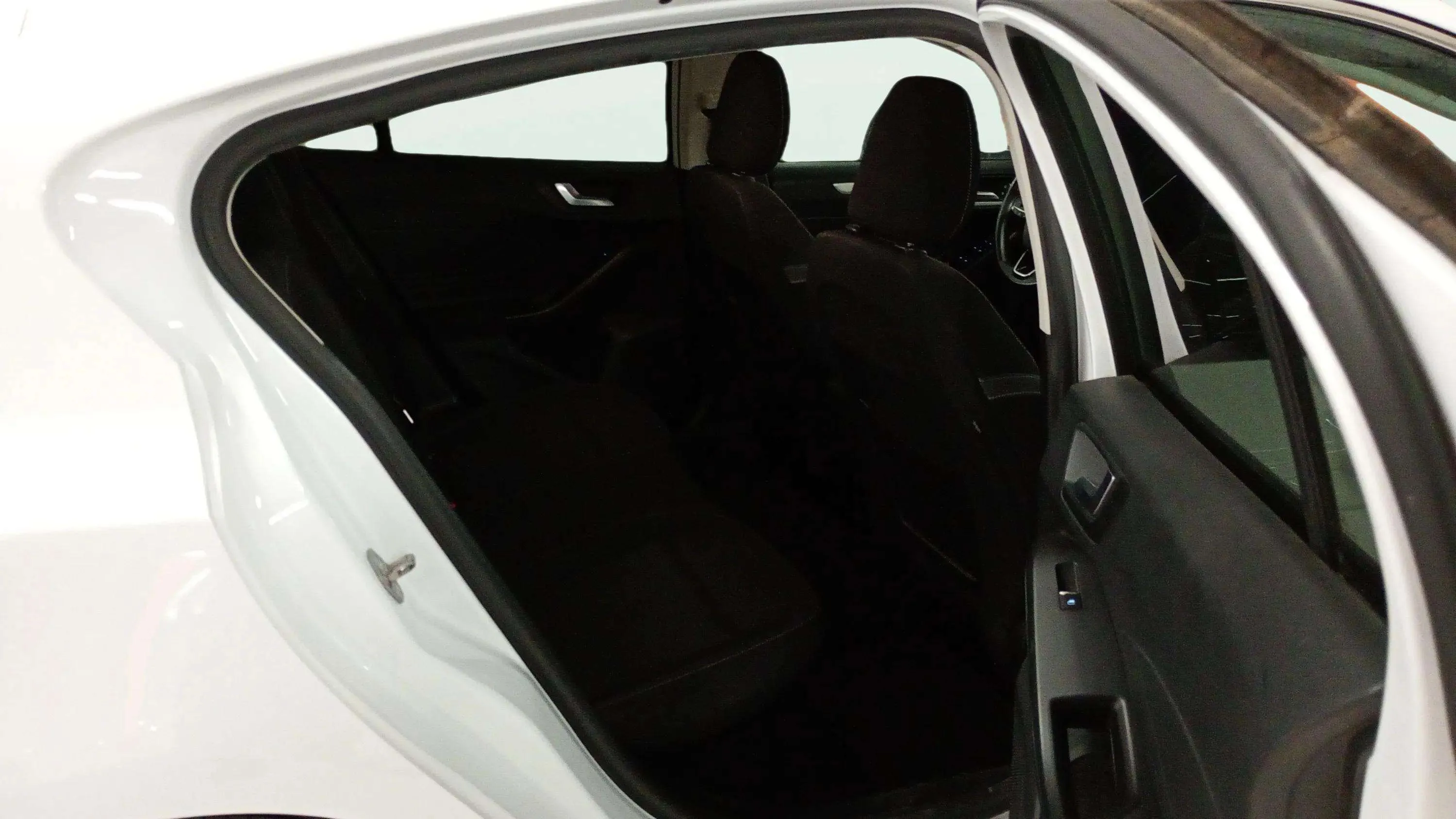 Ford Focus 1.5 EcoBlue Trend Edition - foto 13