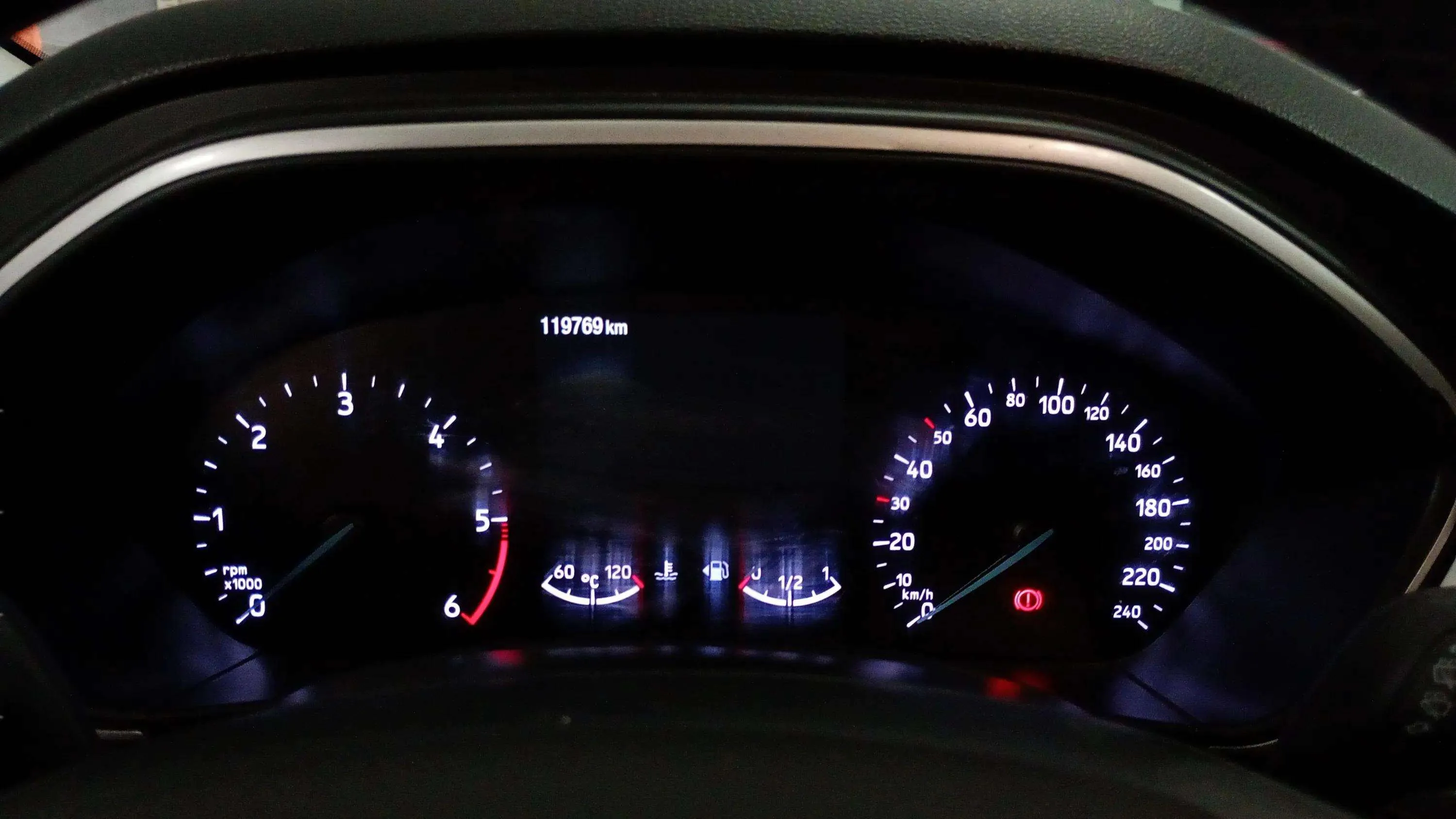 Ford Focus 1.5 EcoBlue Trend Edition - foto 11