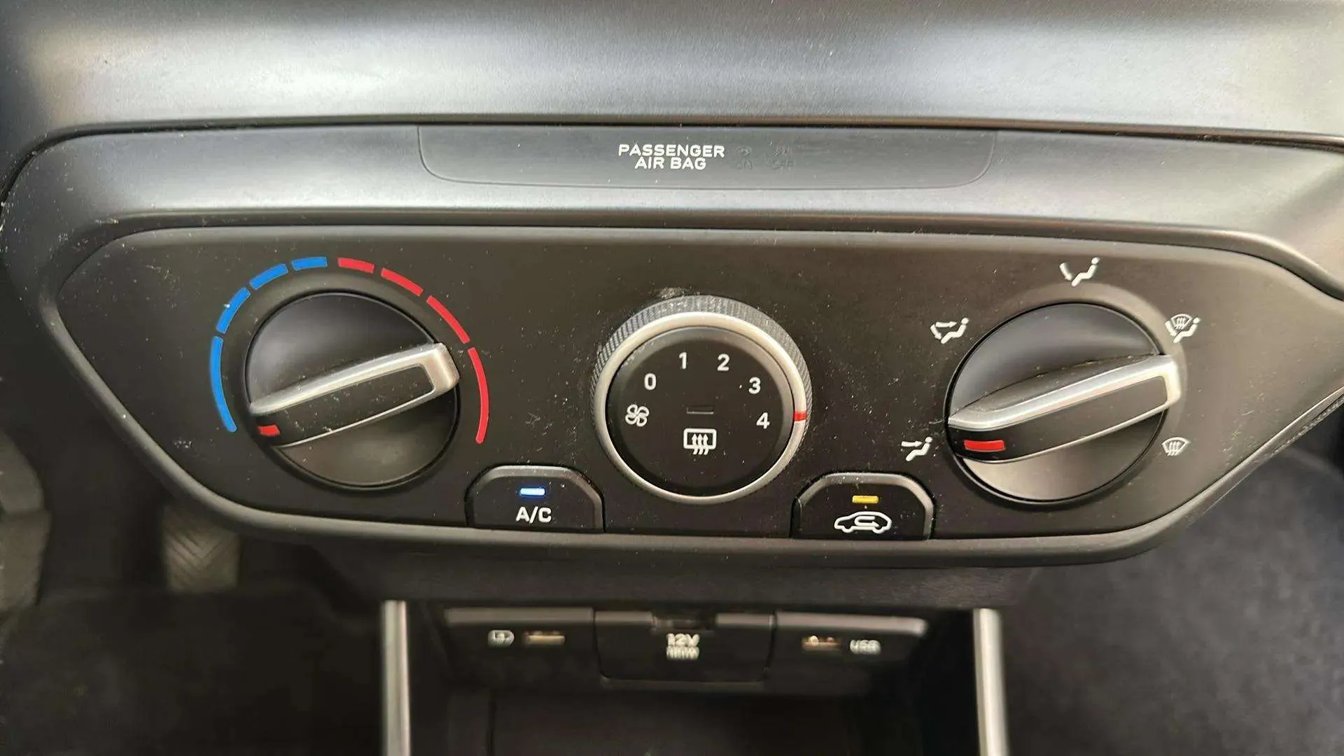 Hyundai i20 1.0 T-GDi 48V Essence - foto 14
