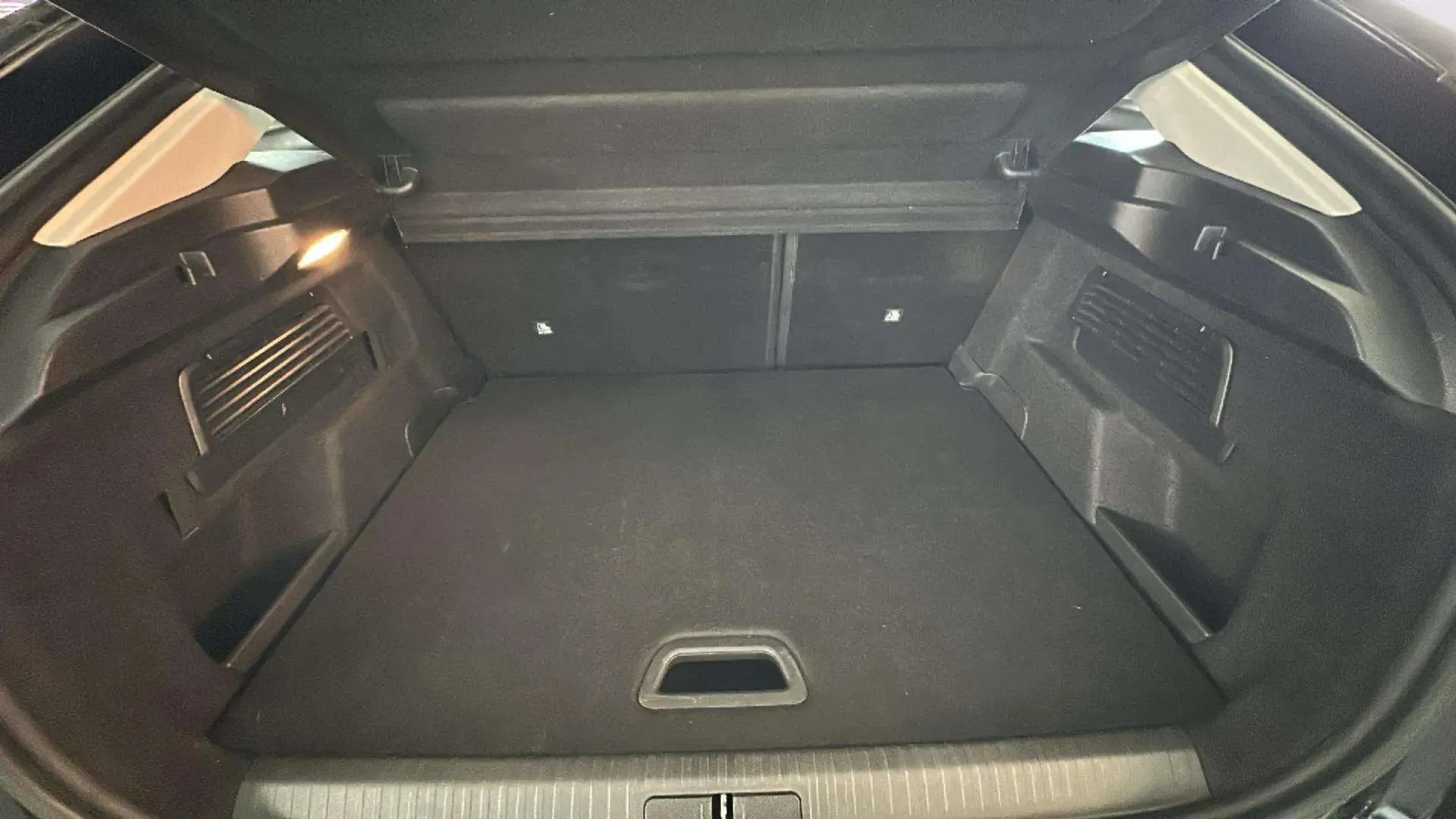 Citroën C4 BlueHDi 130 EAT8 Feel Pack - foto 21