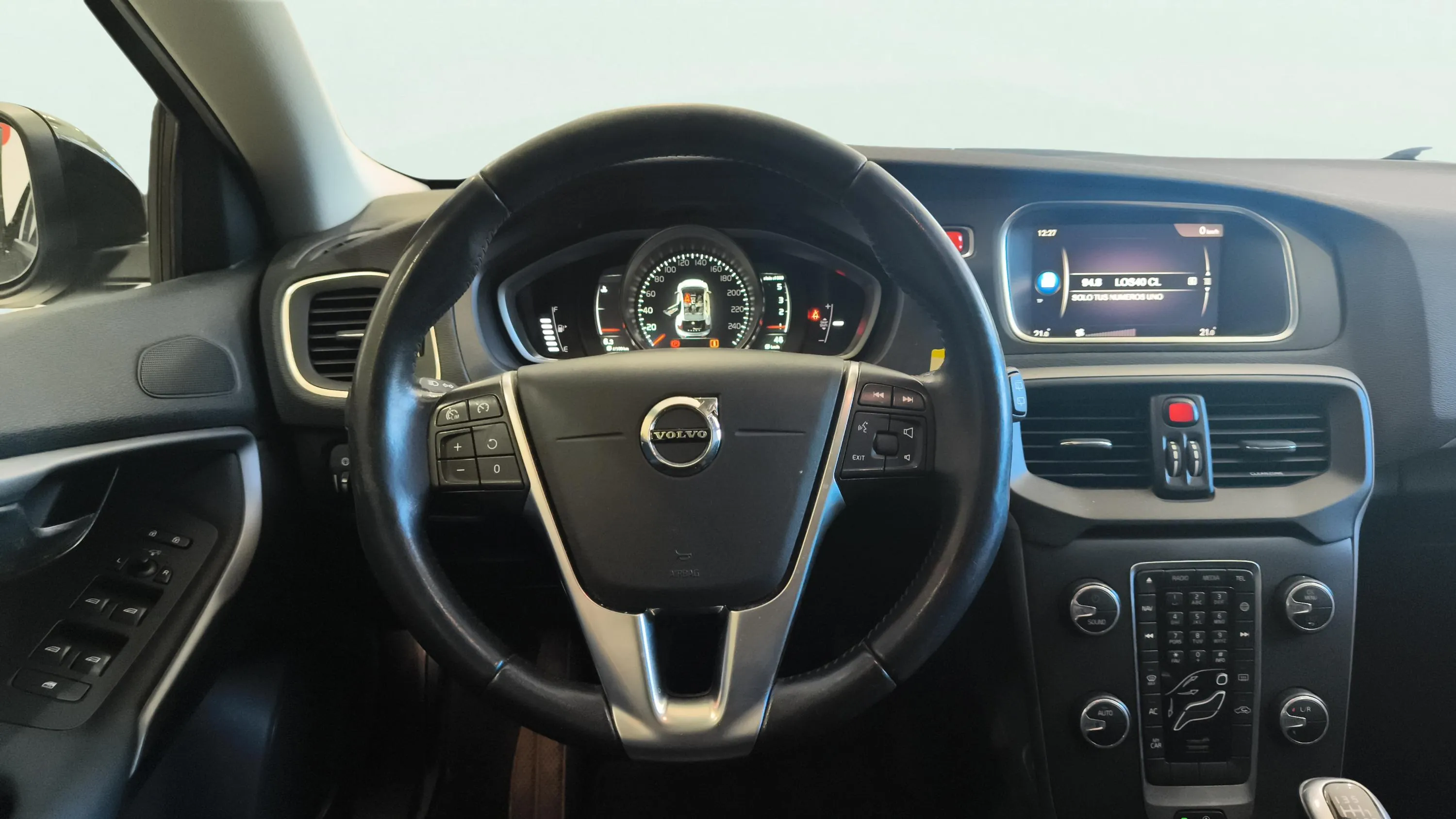 Volvo V40 2.0 D3 Inscription - foto 8