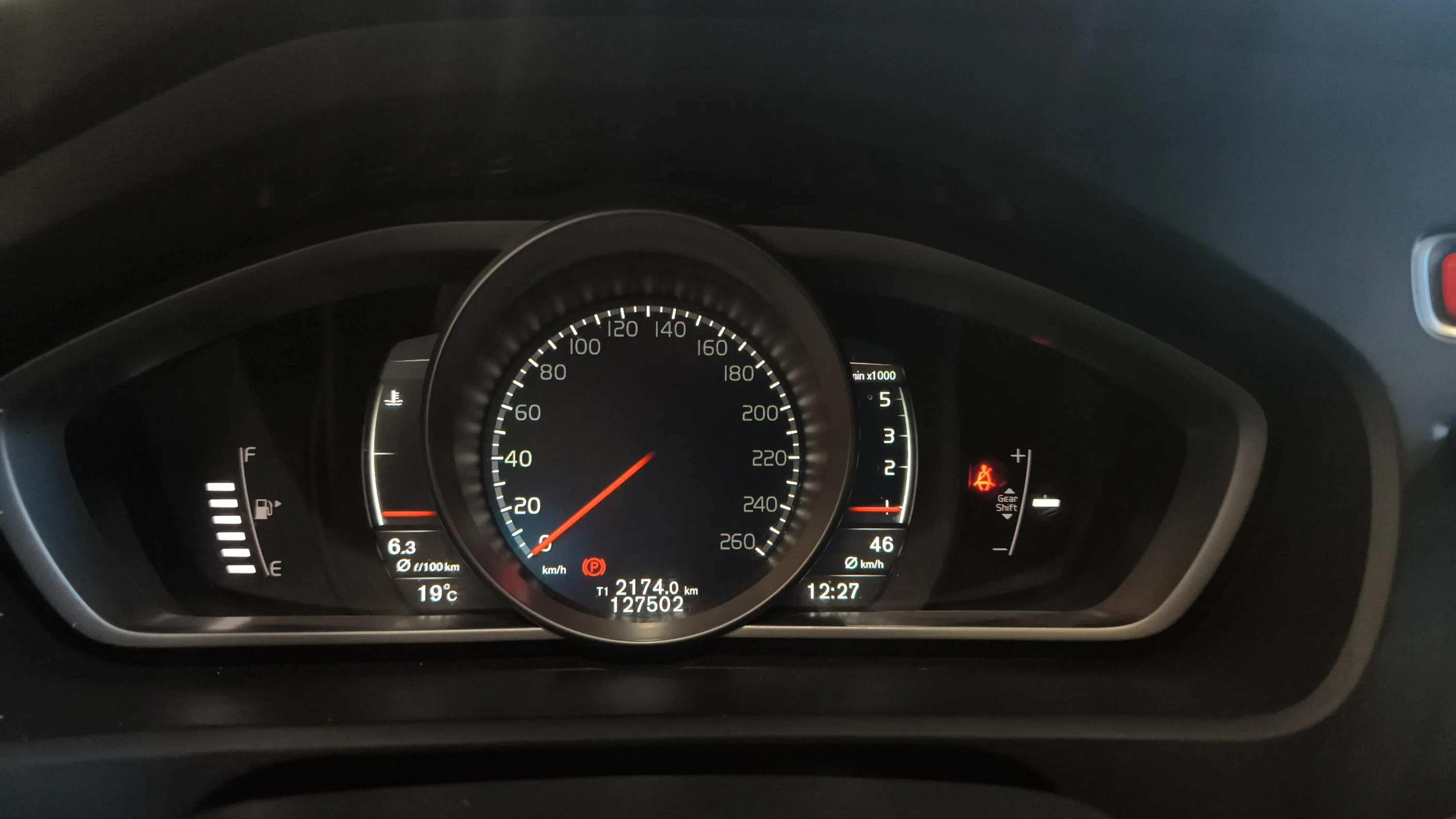Volvo V40 2.0 D3 Inscription - foto 9