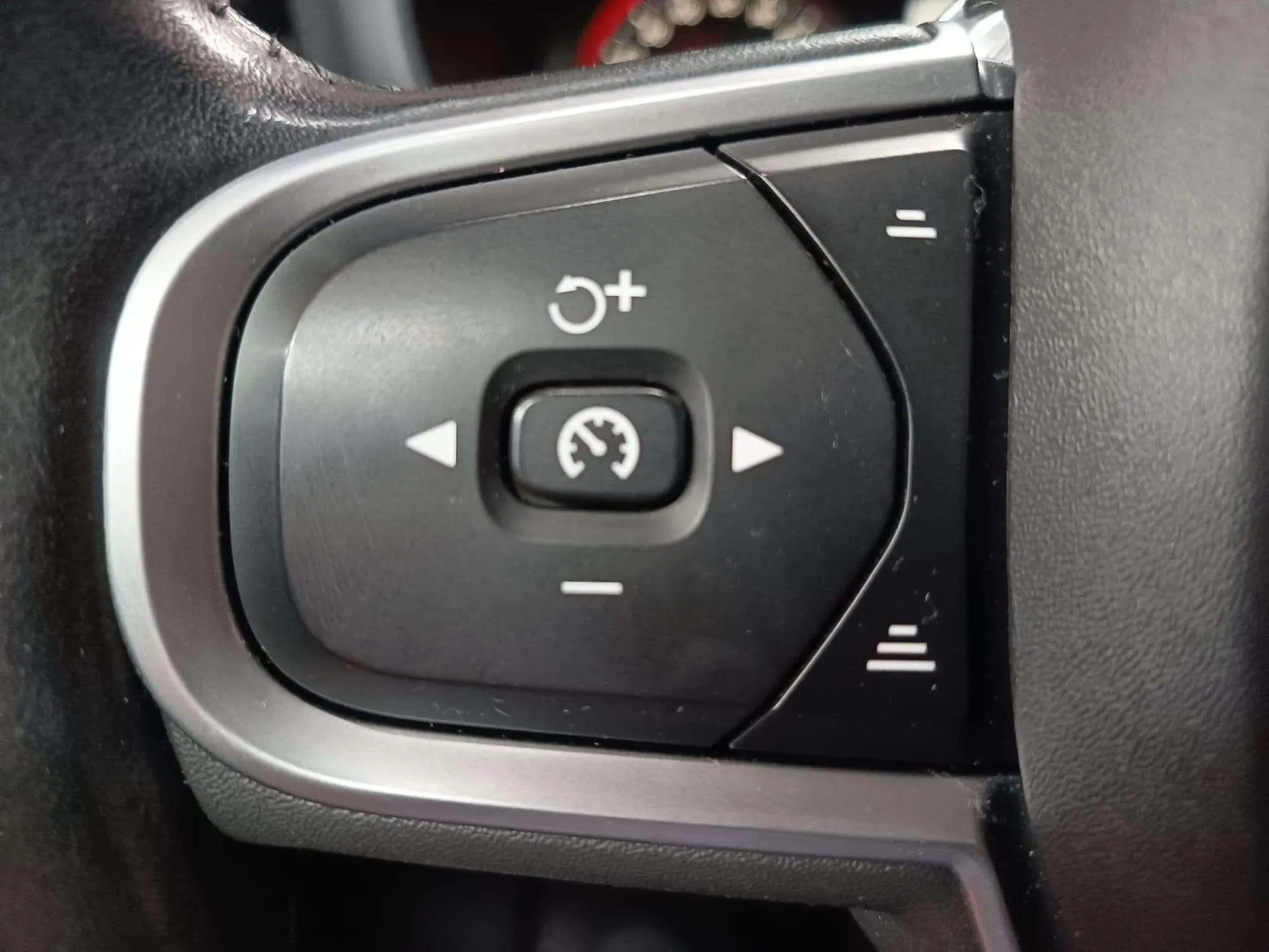 Volvo V60 2.0 D3 - foto 17