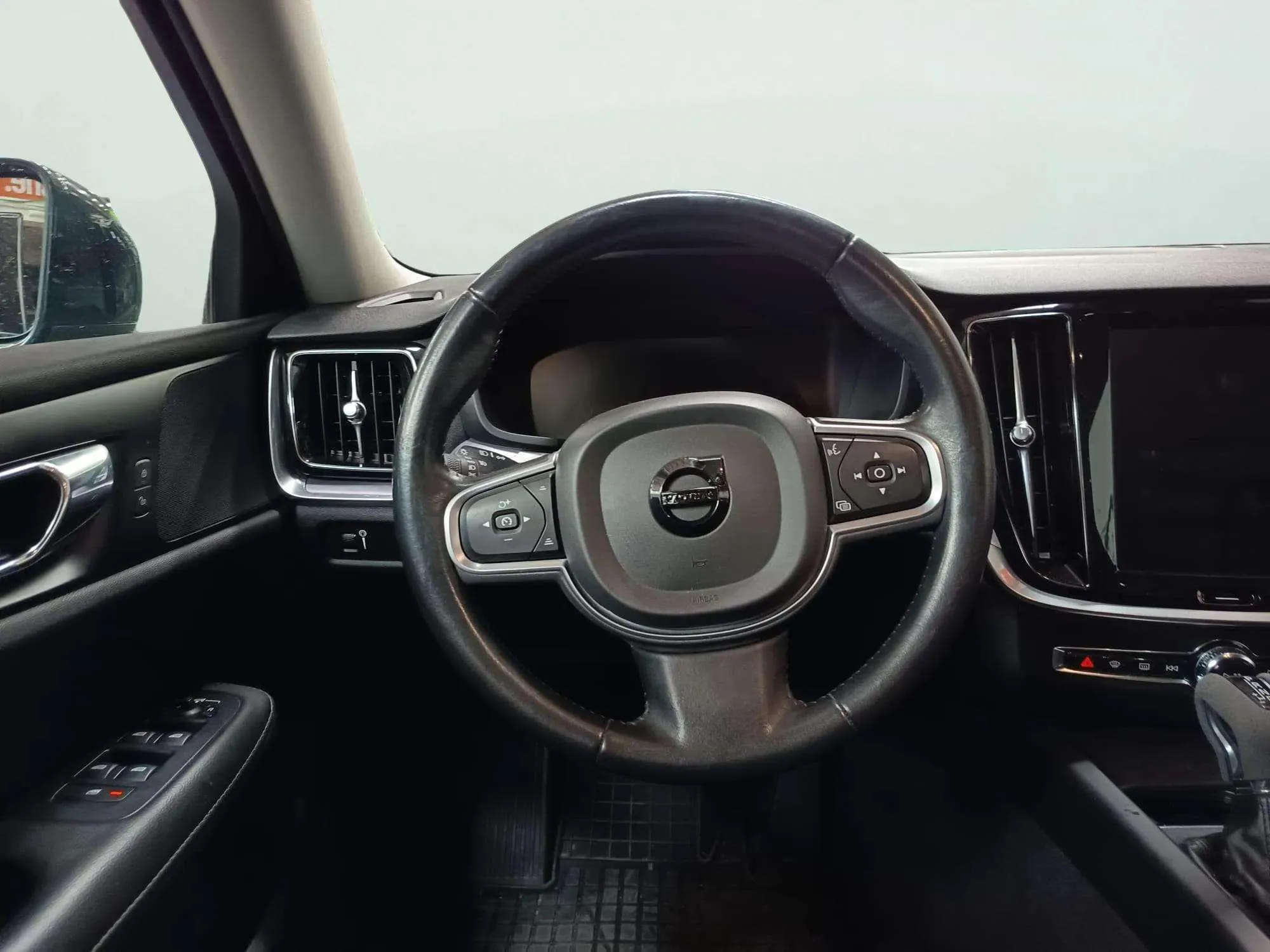 Volvo V60 2.0 D3 - foto 10