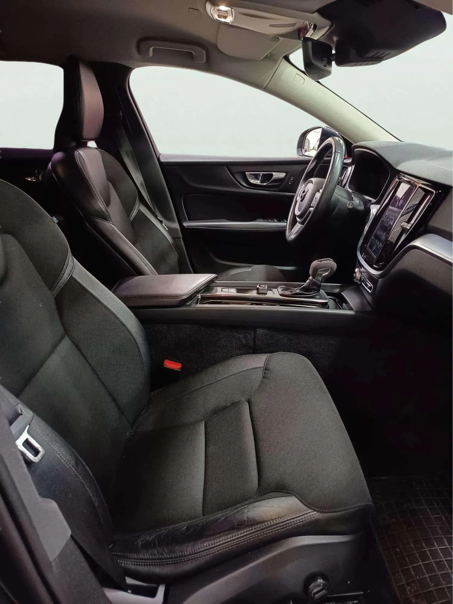 Volvo V60 2.0 D3 - foto 14