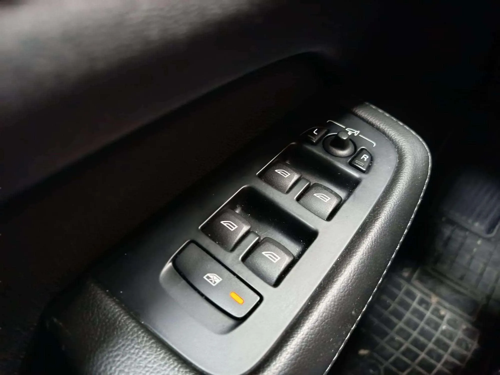 Volvo V60 2.0 D3 - foto 18