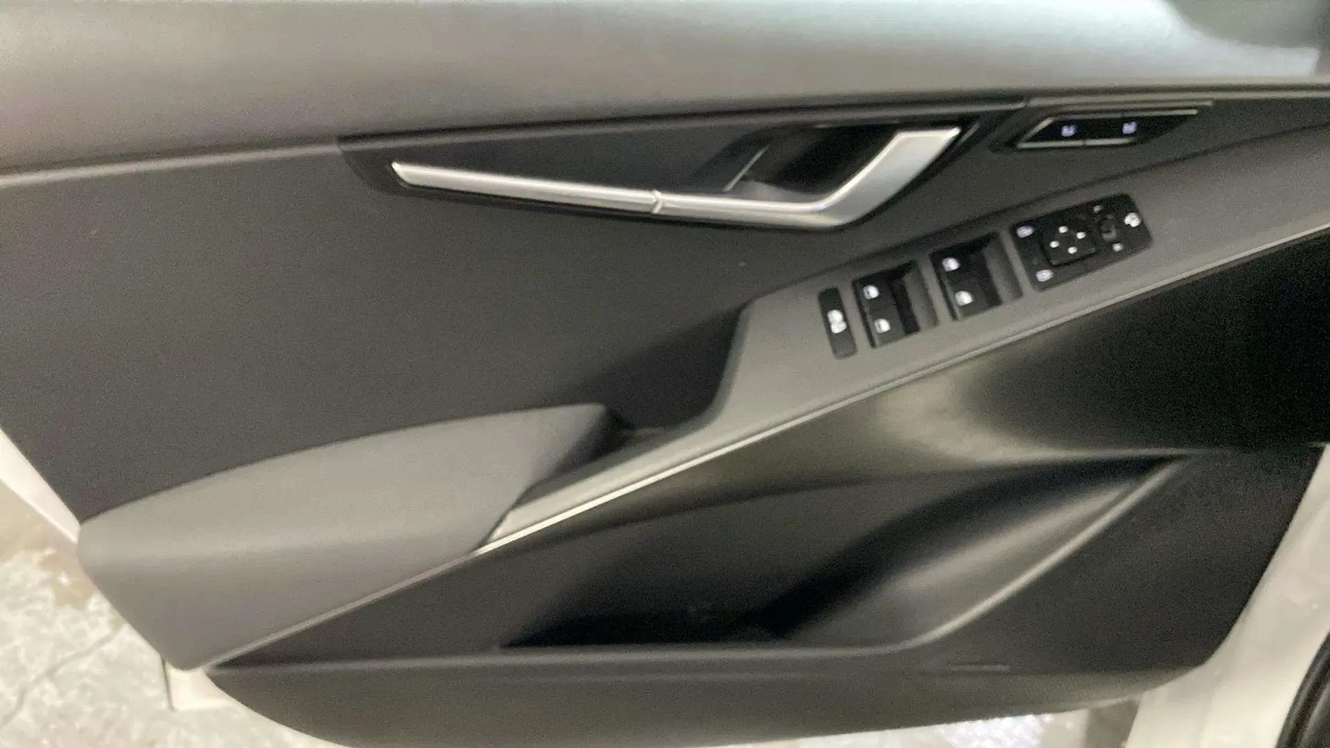 Kia Niro 1.6 GDi HEV Emotion - foto 22