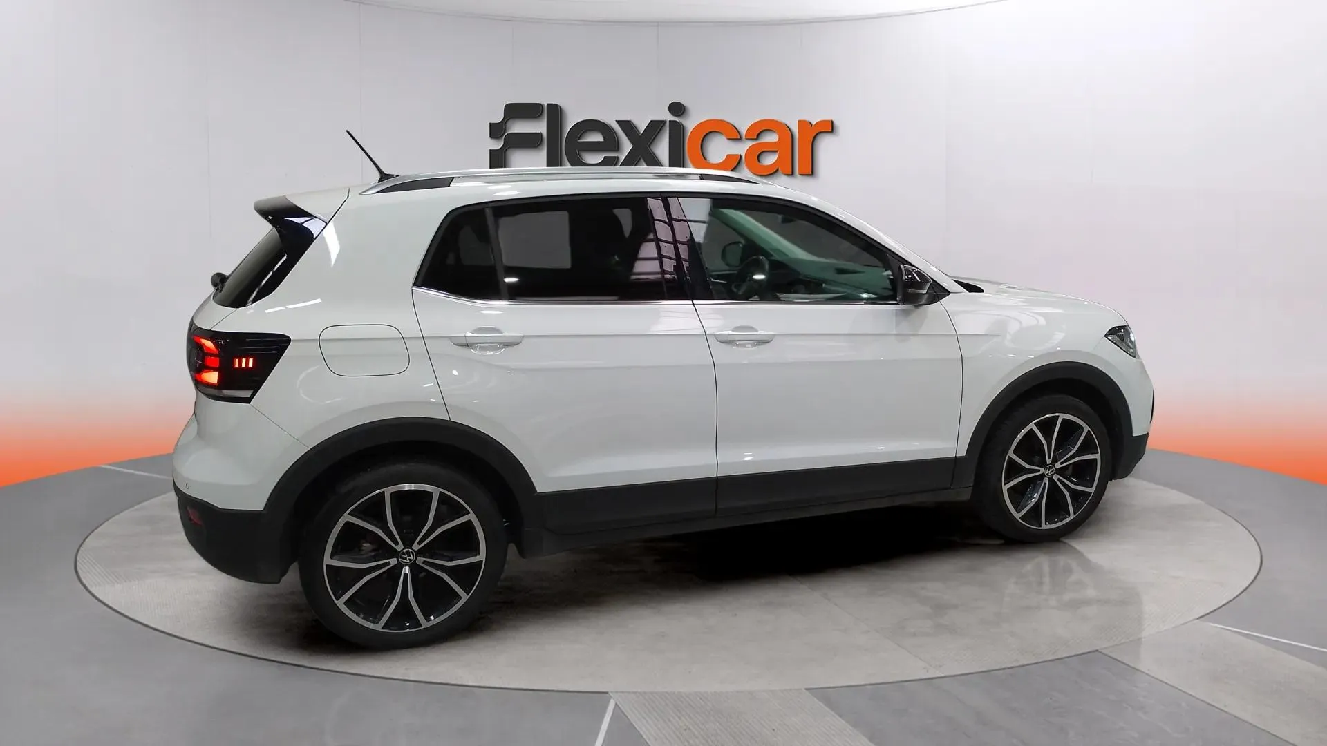 Volkswagen T-Cross "Más" 1.0 TSI - foto 3