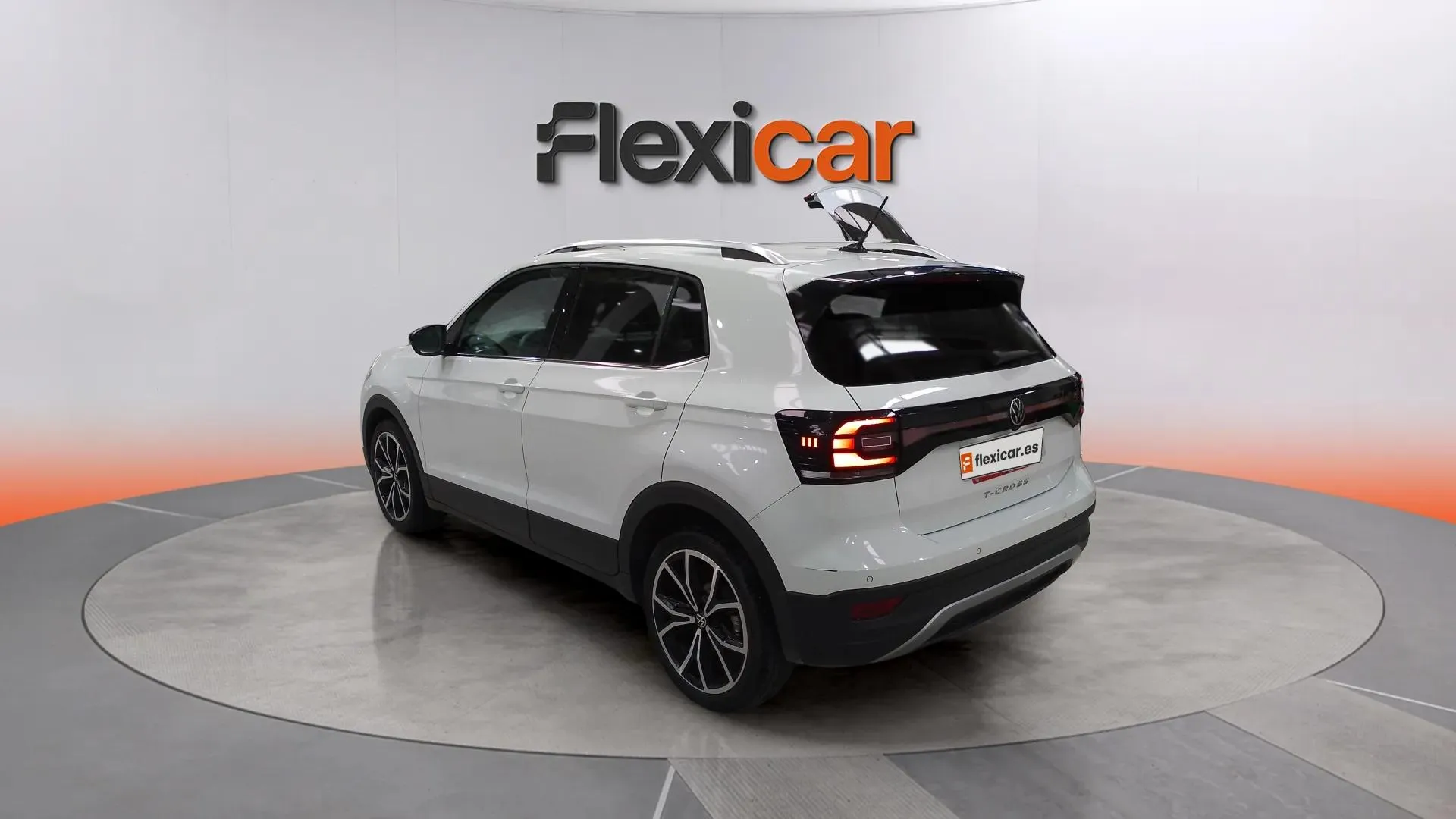 Volkswagen T-Cross "Más" 1.0 TSI - foto 8
