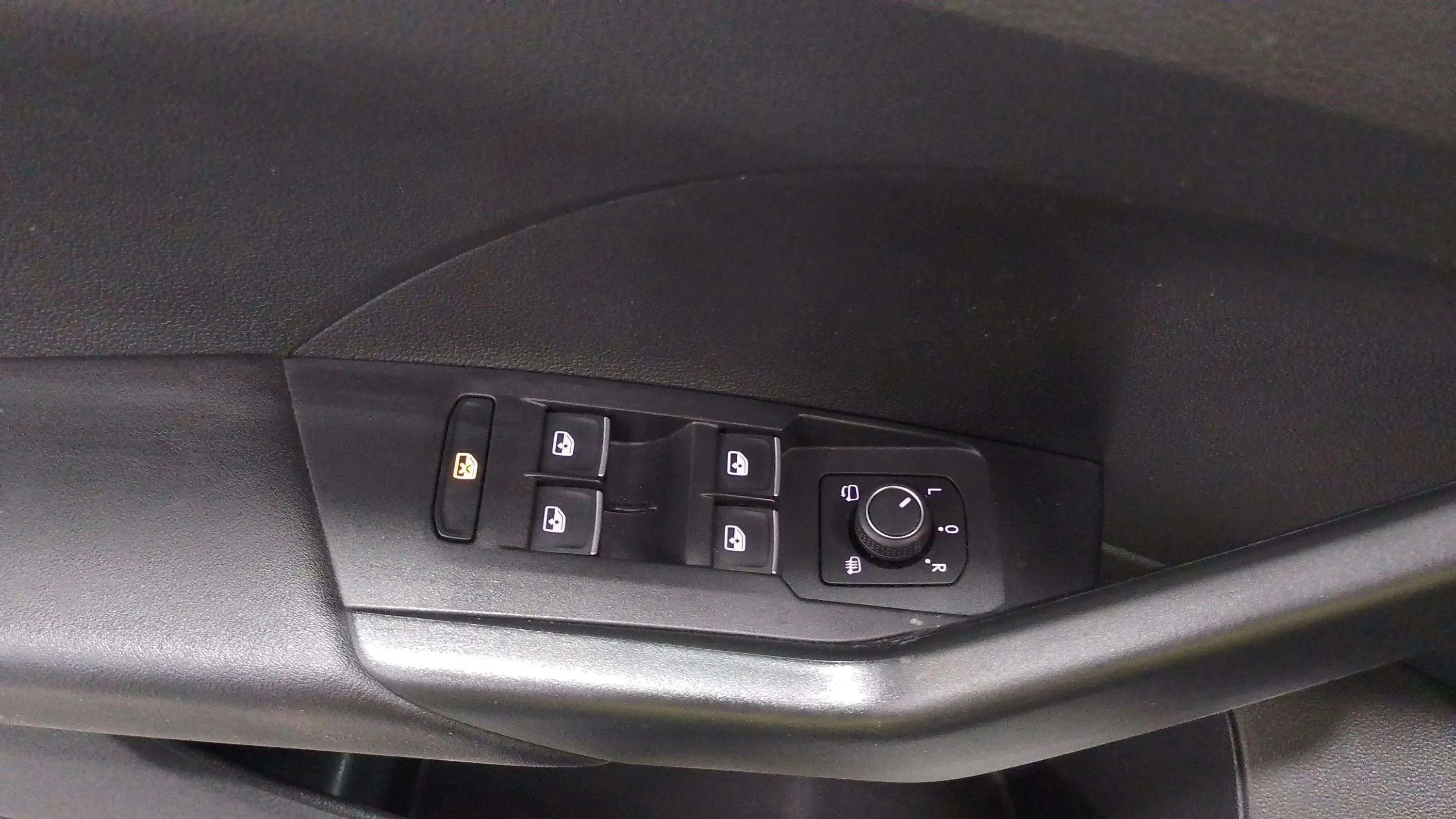 Volkswagen T-Cross "Más" 1.0 TSI - foto 24