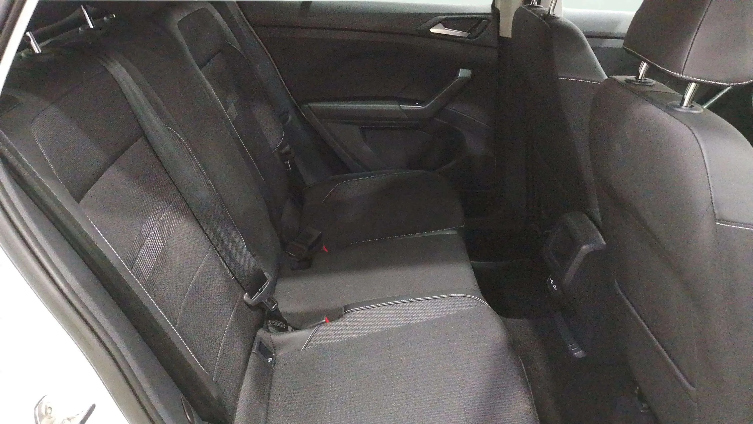 Volkswagen T-Cross "Más" 1.0 TSI - foto 16