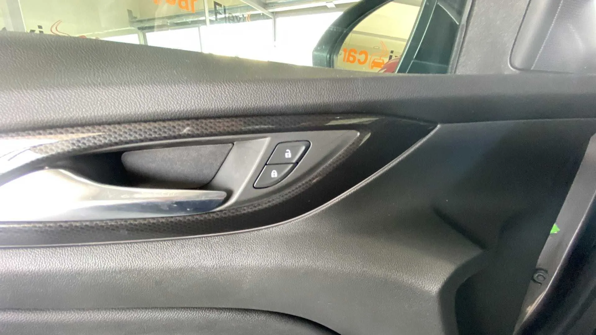 Opel Insignia GS Business Elegance 1.5D DVH AT8 - foto 32