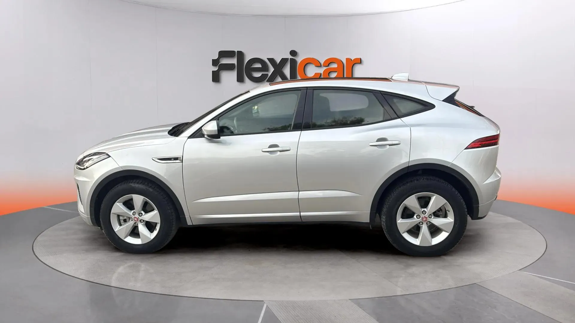 Jaguar E-Pace 2. R-Dynamic 4WD - foto 4