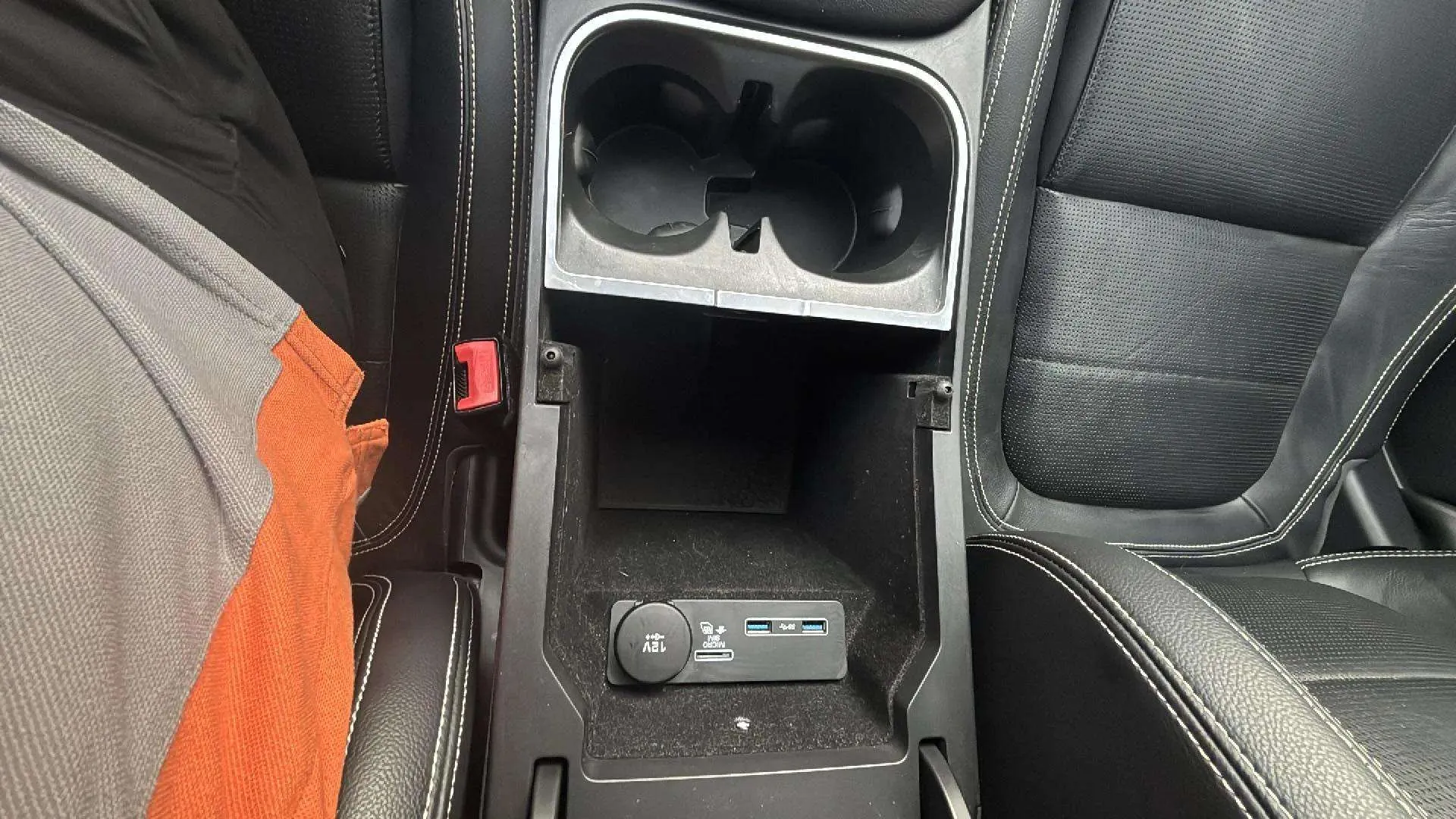 Jaguar E-Pace 2. R-Dynamic 4WD - foto 38