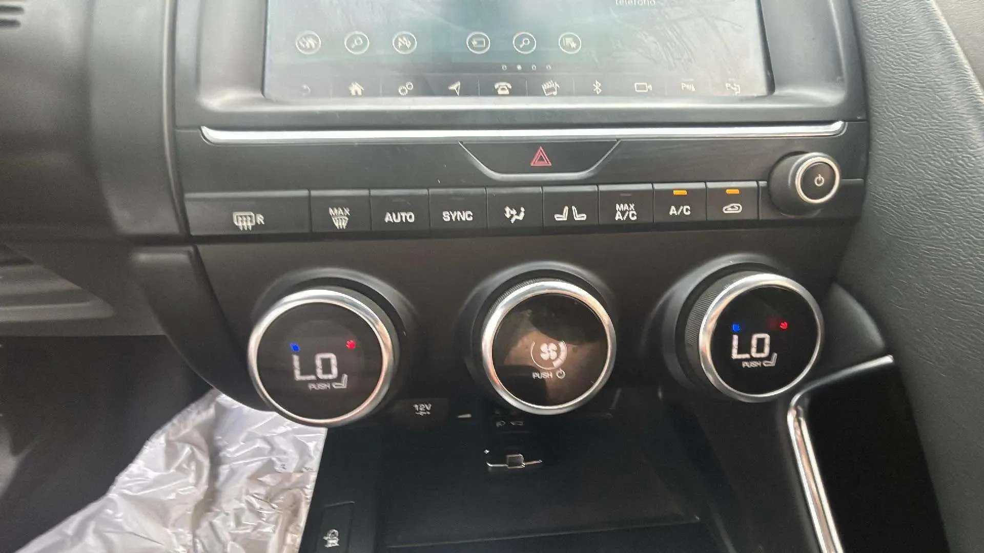 Jaguar E-Pace 2. R-Dynamic 4WD - foto 32