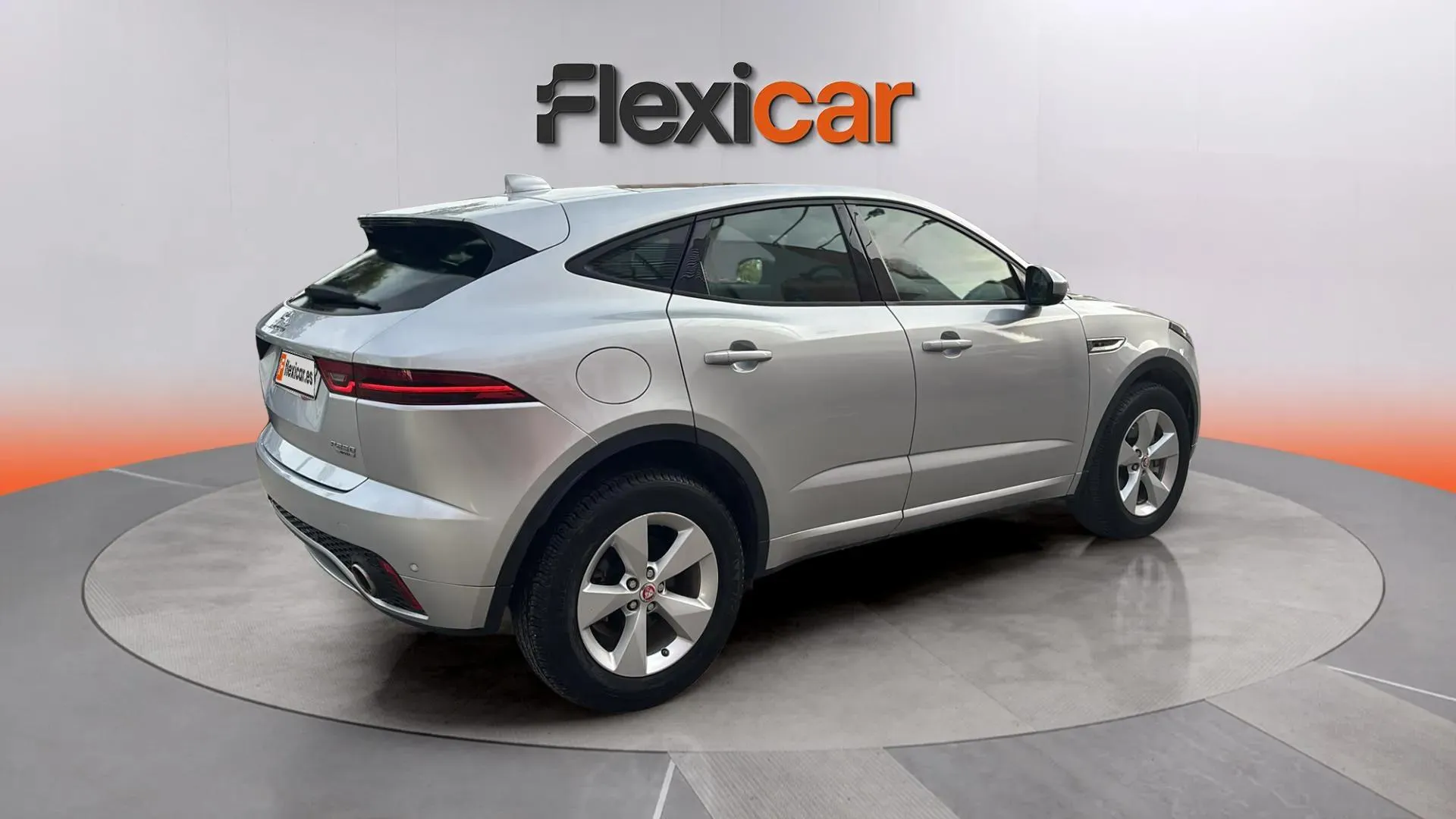 Jaguar E-Pace 2. R-Dynamic 4WD - foto 7