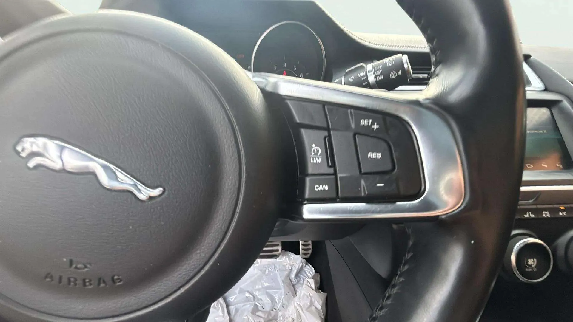 Jaguar E-Pace 2. R-Dynamic 4WD - foto 28
