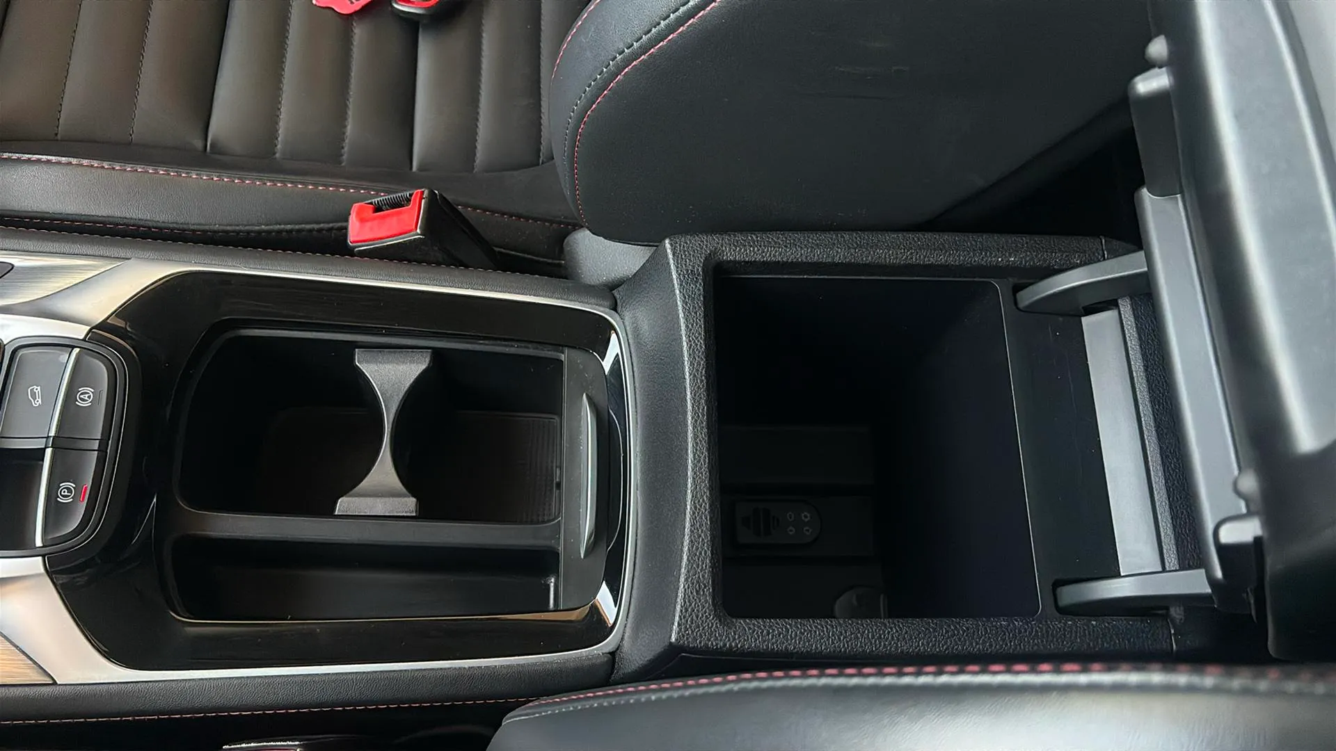 MG HS 1.5T-GDI PHEV Luxury - foto 27