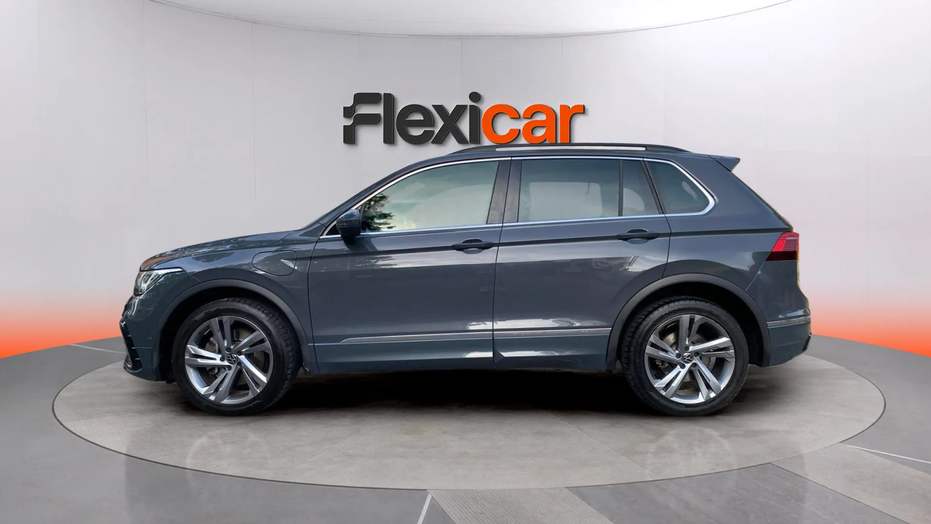 Volkswagen Tiguan R-Line 1.4 TSI eHybrid DSG - foto 8