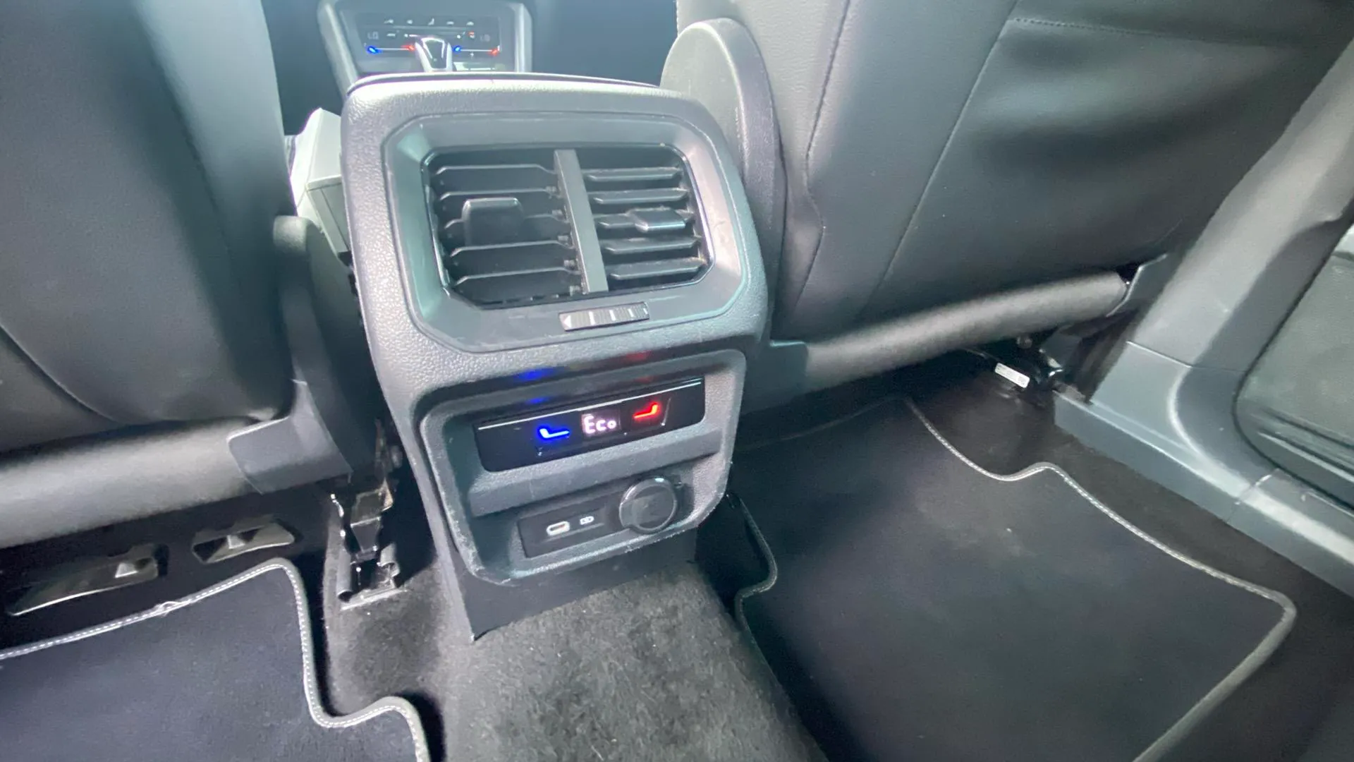 Volkswagen Tiguan R-Line 1.4 TSI eHybrid DSG - foto 26