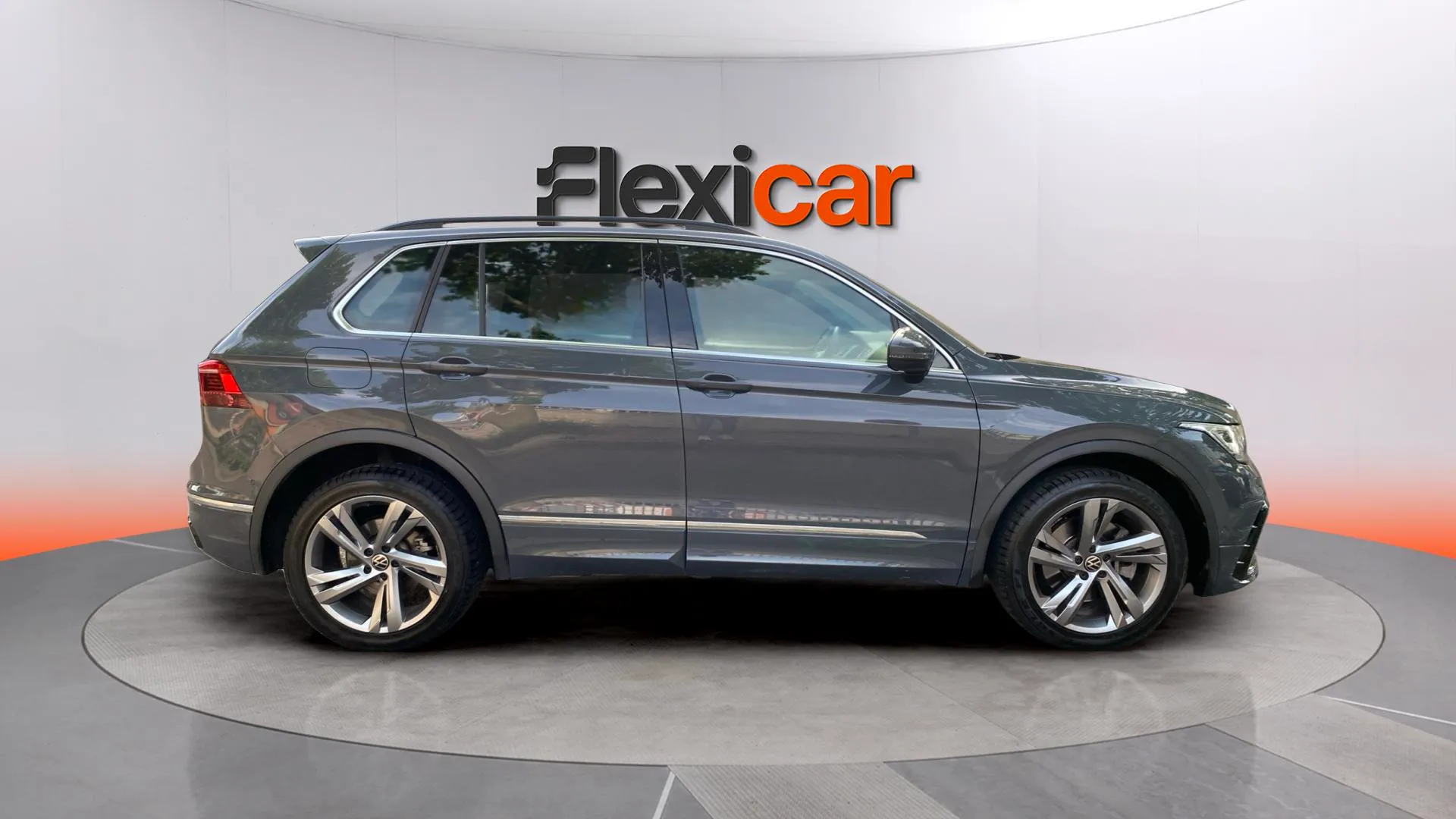 Volkswagen Tiguan R-Line 1.4 TSI eHybrid DSG - foto 3