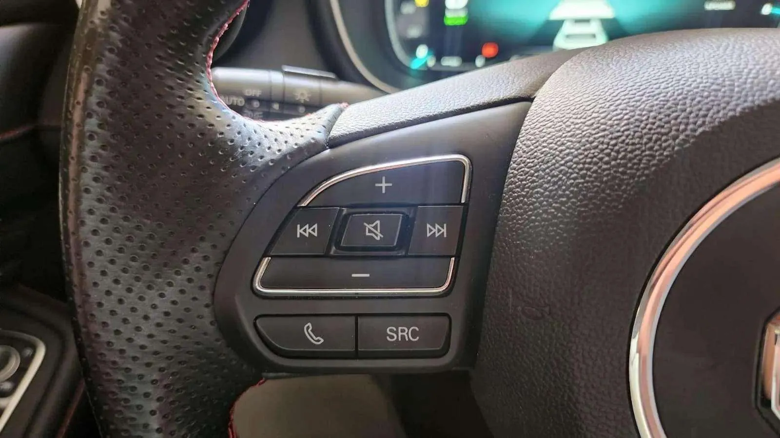 MG HS 1.5T-GDI PHEV Luxury - foto 11