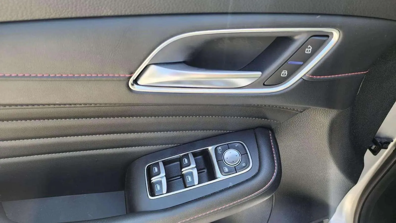 MG HS 1.5T-GDI PHEV Luxury - foto 18