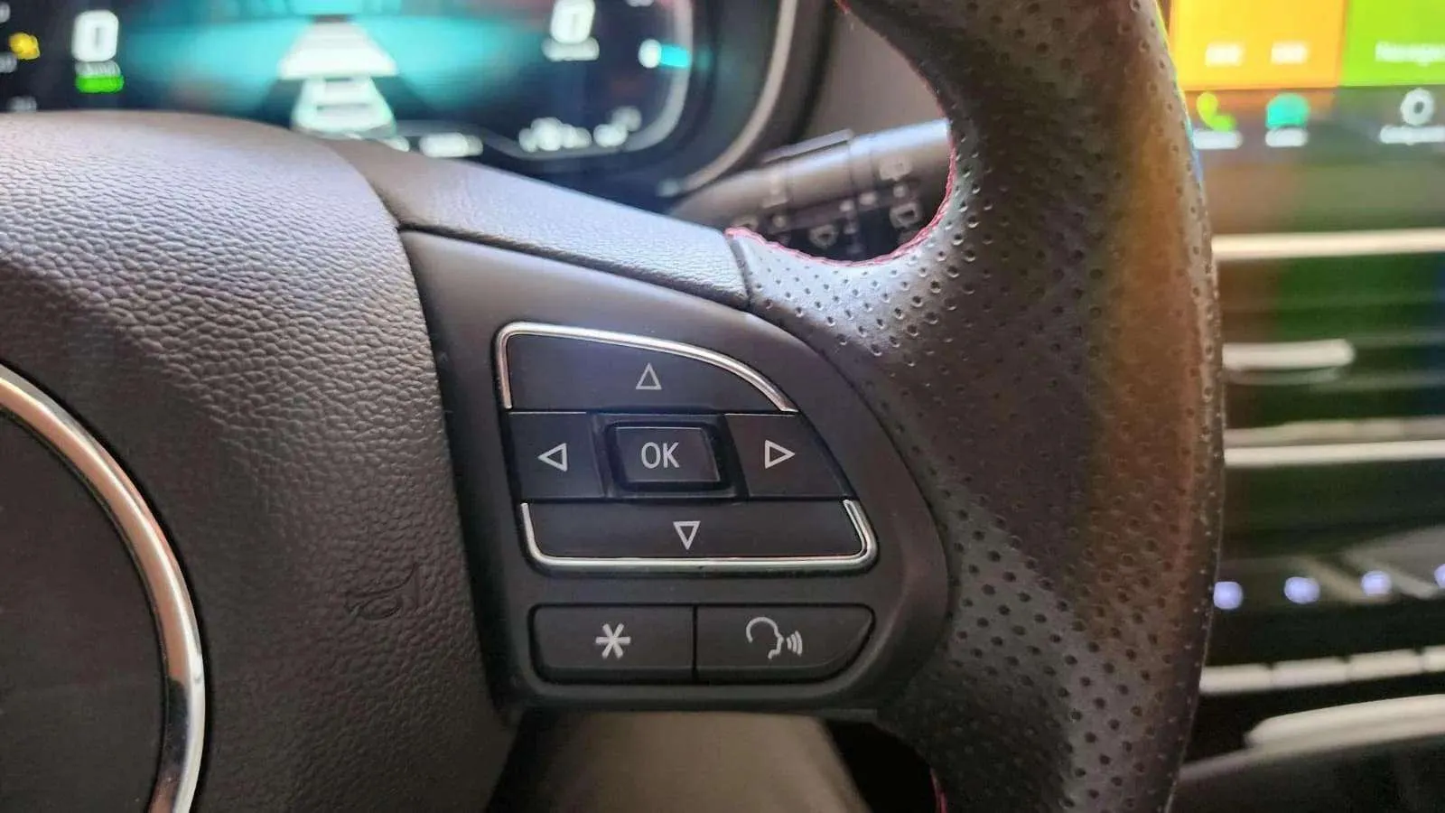 MG HS 1.5T-GDI PHEV Luxury - foto 12