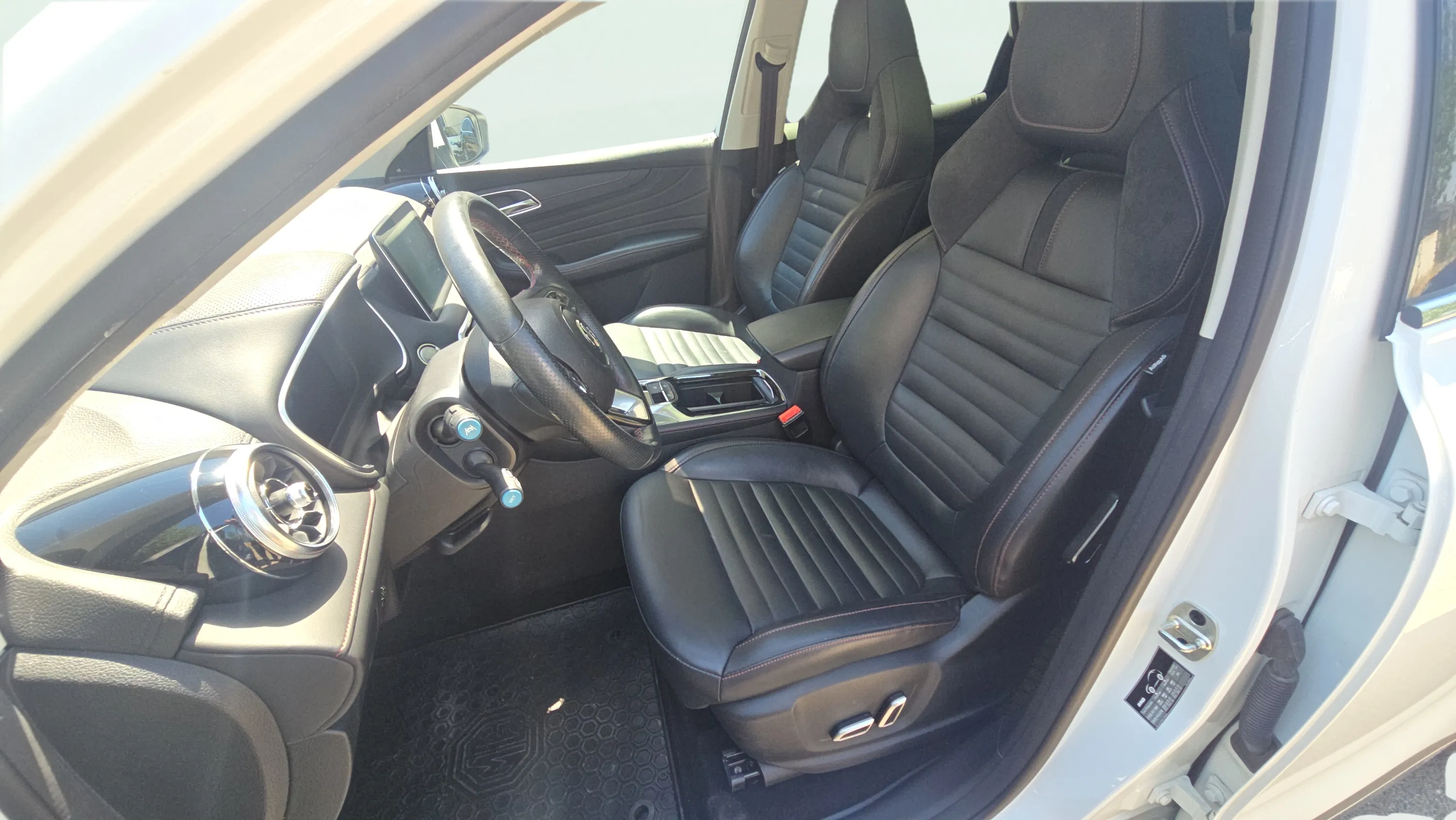 MG HS 1.5T-GDI PHEV Luxury - foto 10