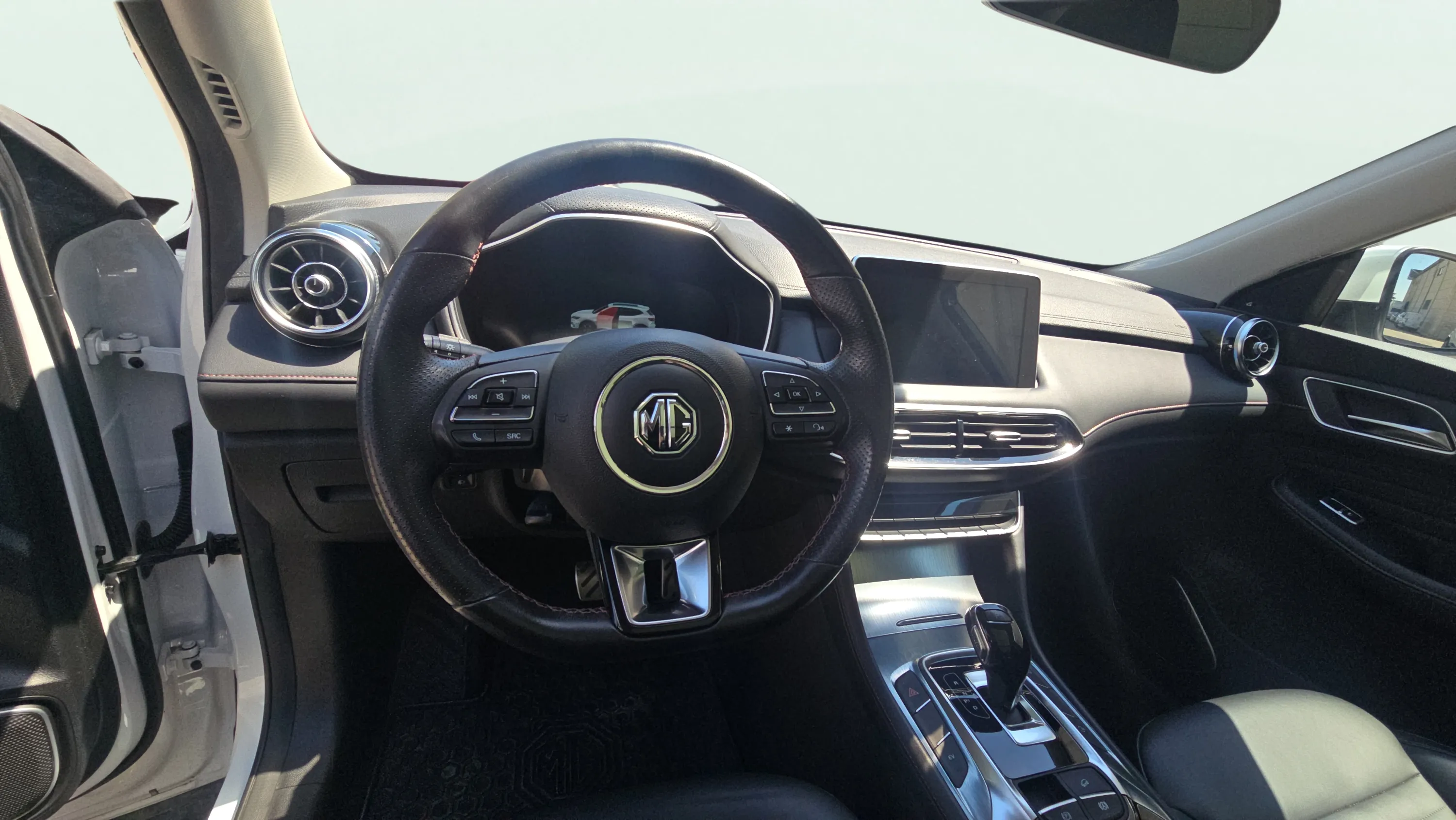 MG HS 1.5T-GDI PHEV Luxury - foto 12
