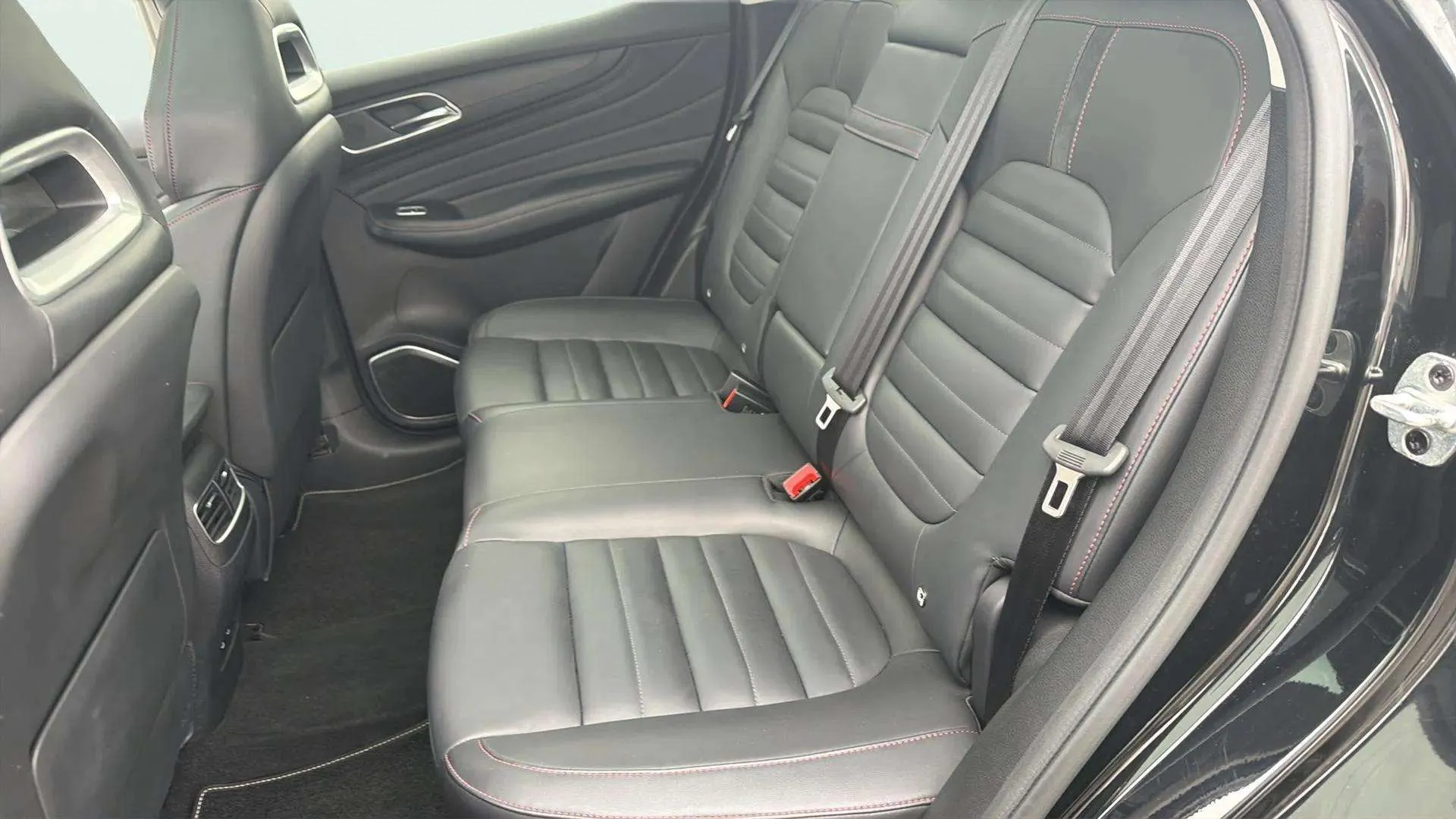 MG HS 1.5T-GDI PHEV Luxury - foto 19