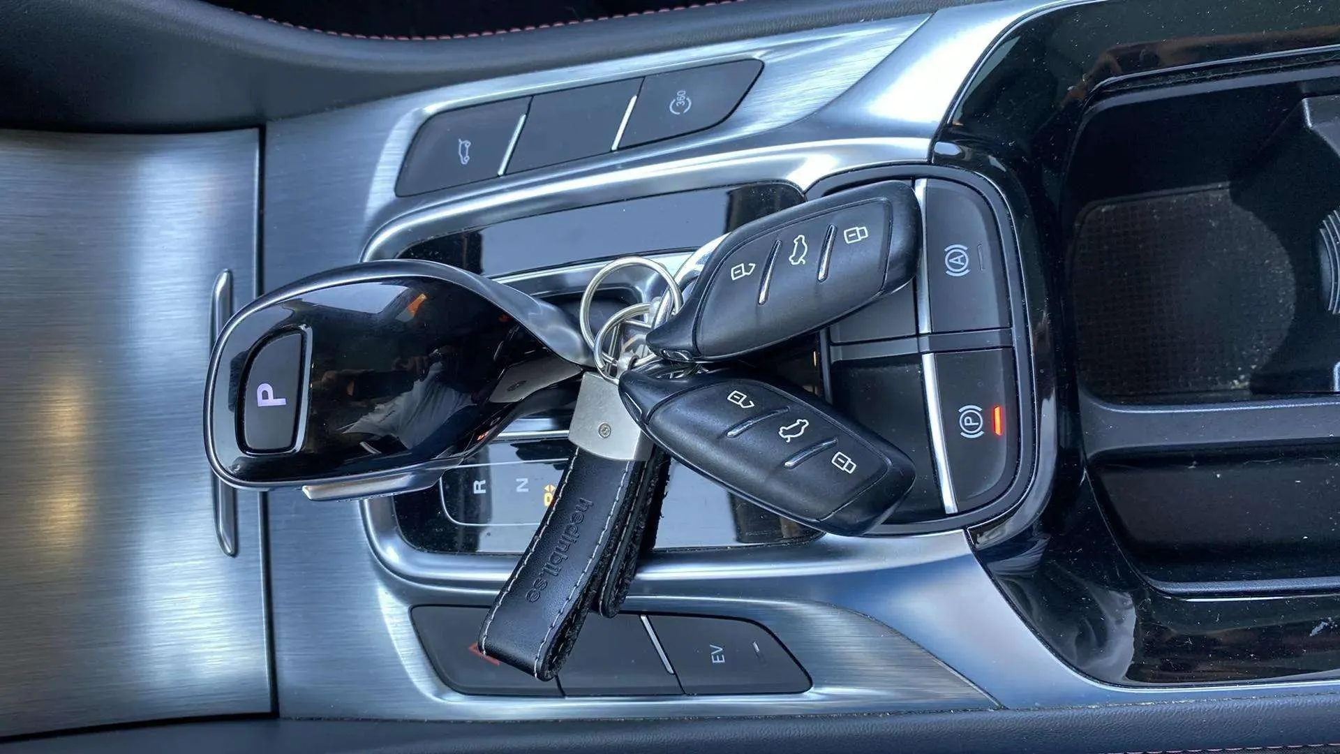 MG HS 1.5T-GDI PHEV Luxury - foto 24