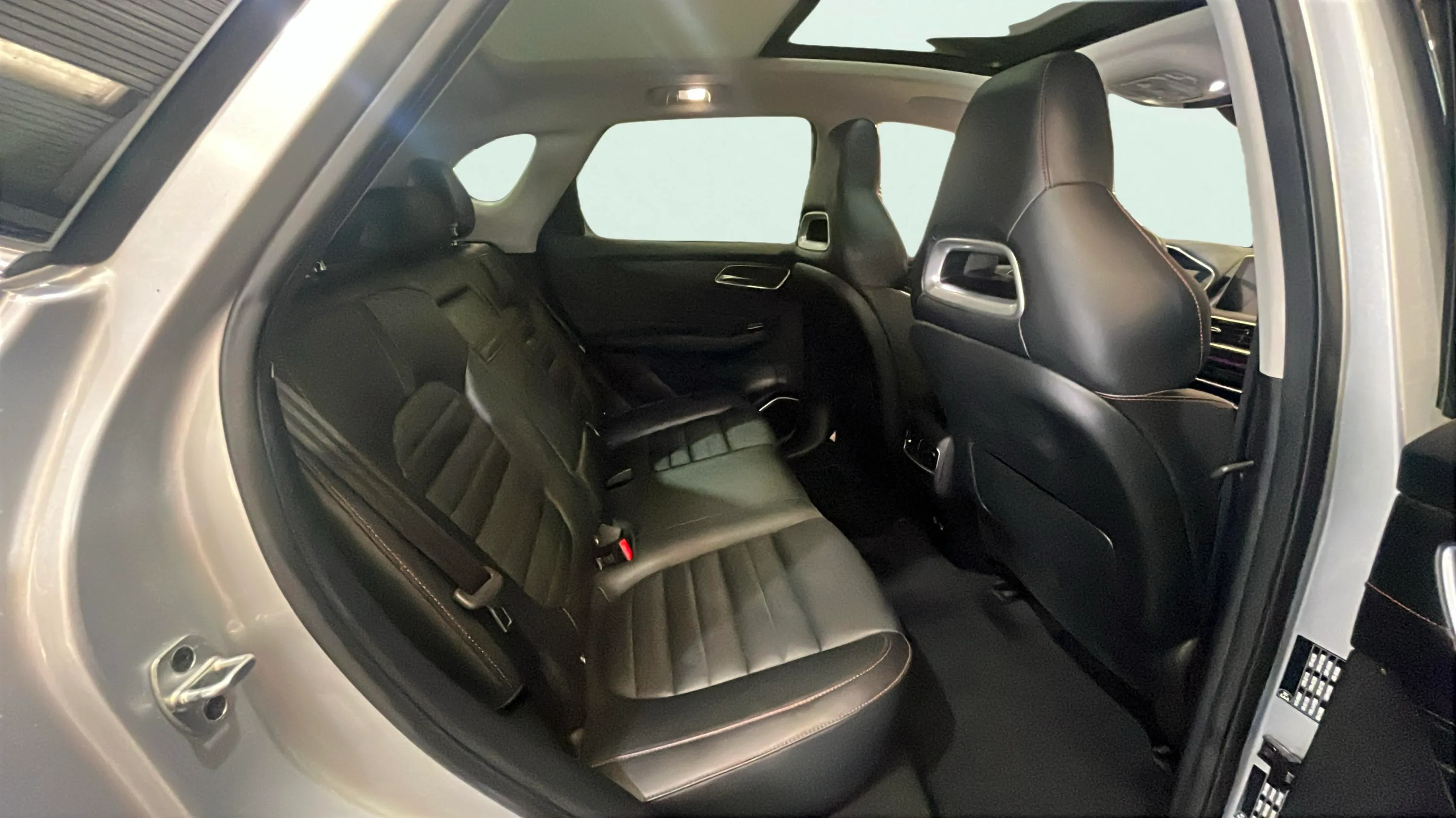 MG HS 1.5T-GDI PHEV Luxury - foto 12