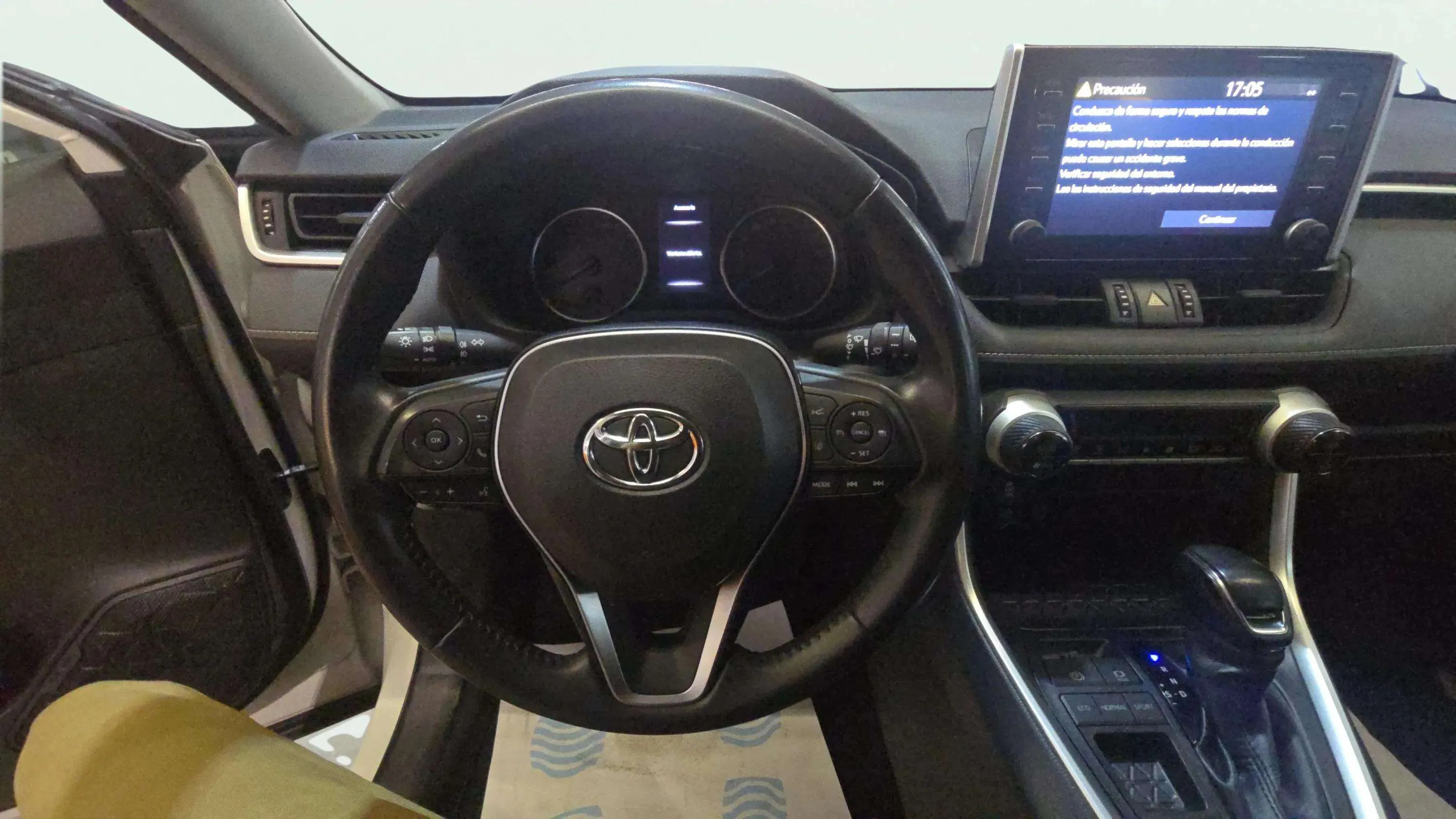 Toyota RAV4 2.5l 220H Business 4WD - foto 9