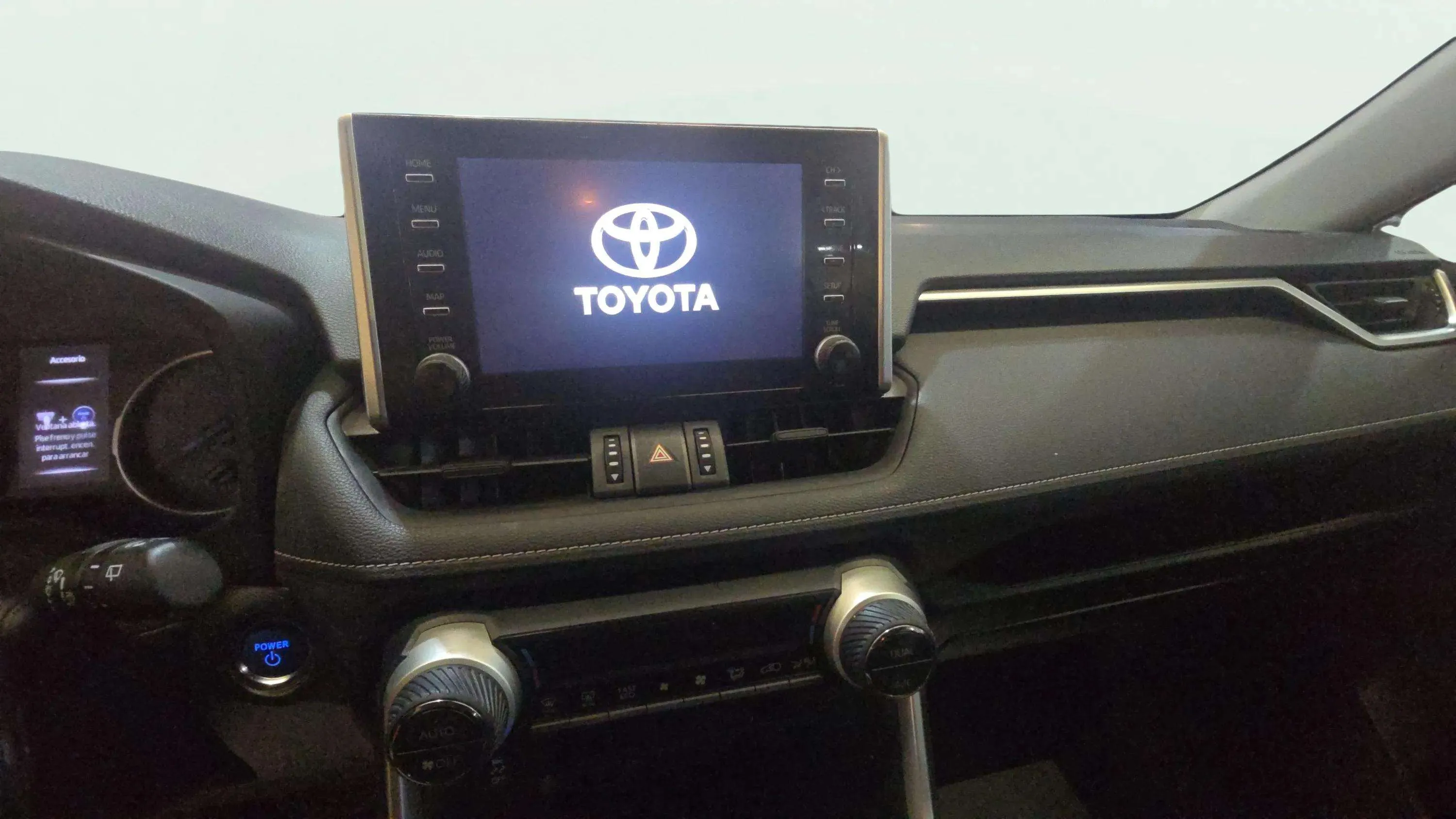 Toyota RAV4 2.5l 220H Business 4WD - foto 8