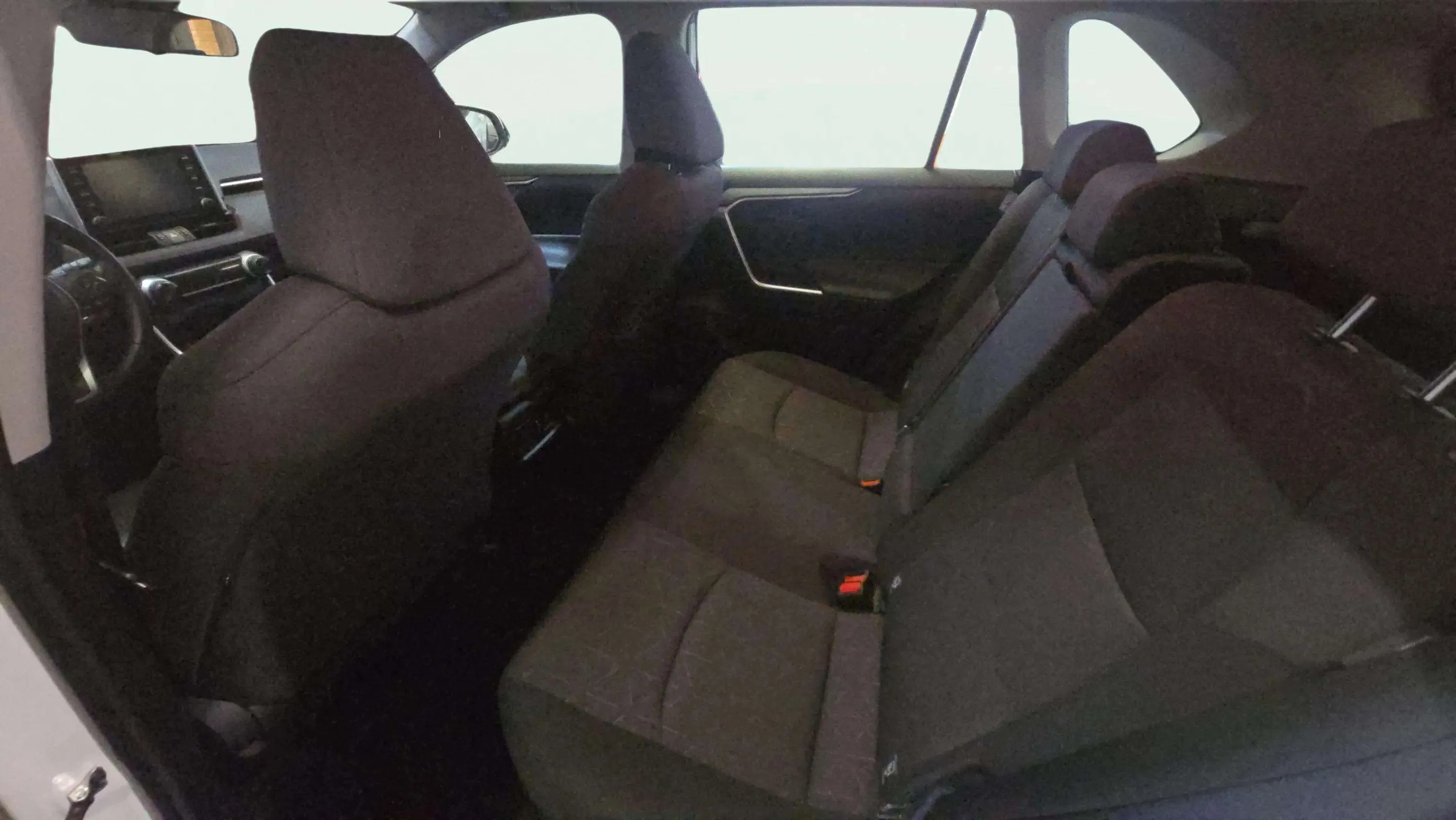 Toyota RAV4 2.5l 220H Business 4WD - foto 12