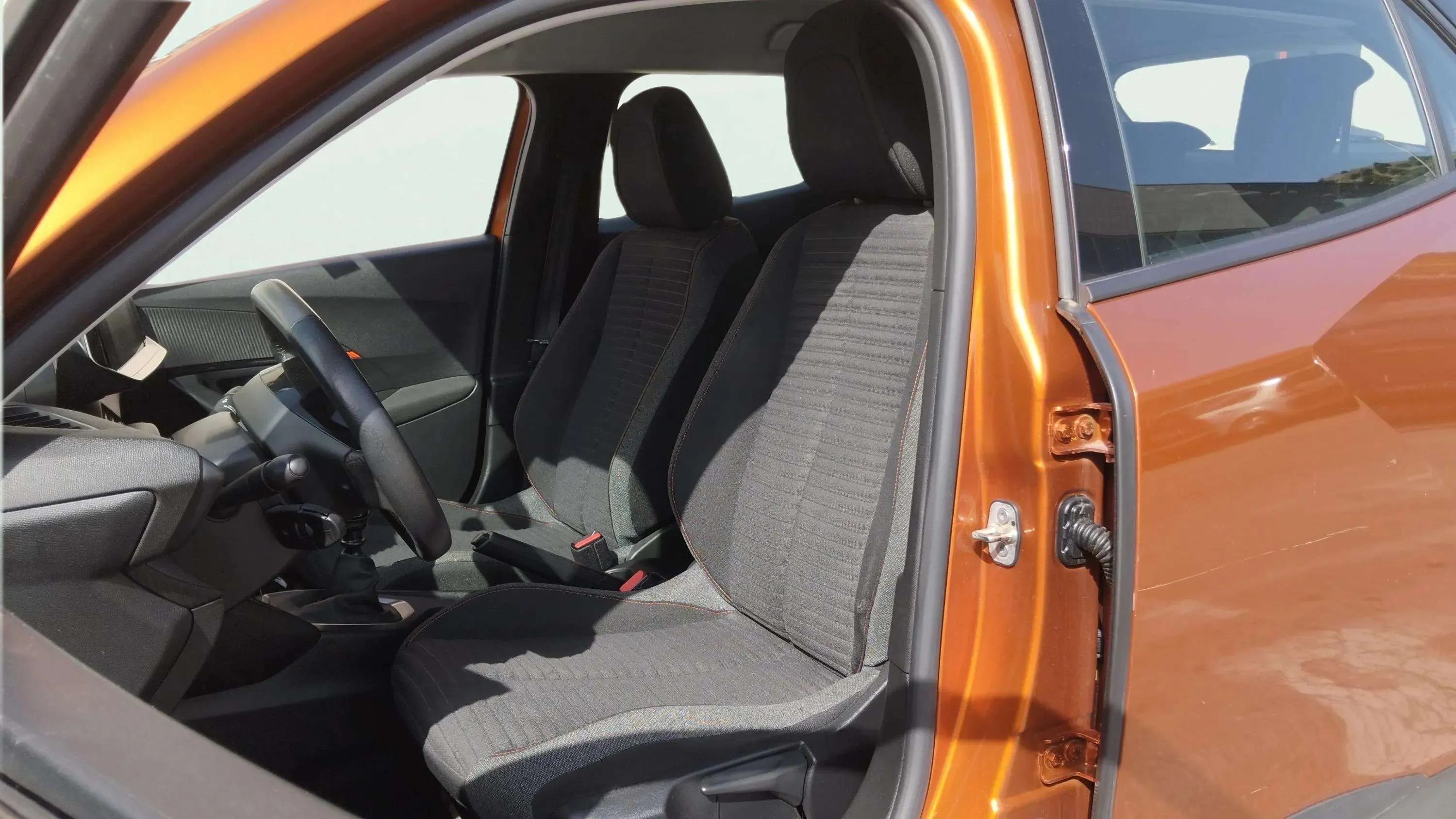 Peugeot 2008 Active BlueHDi - foto 17